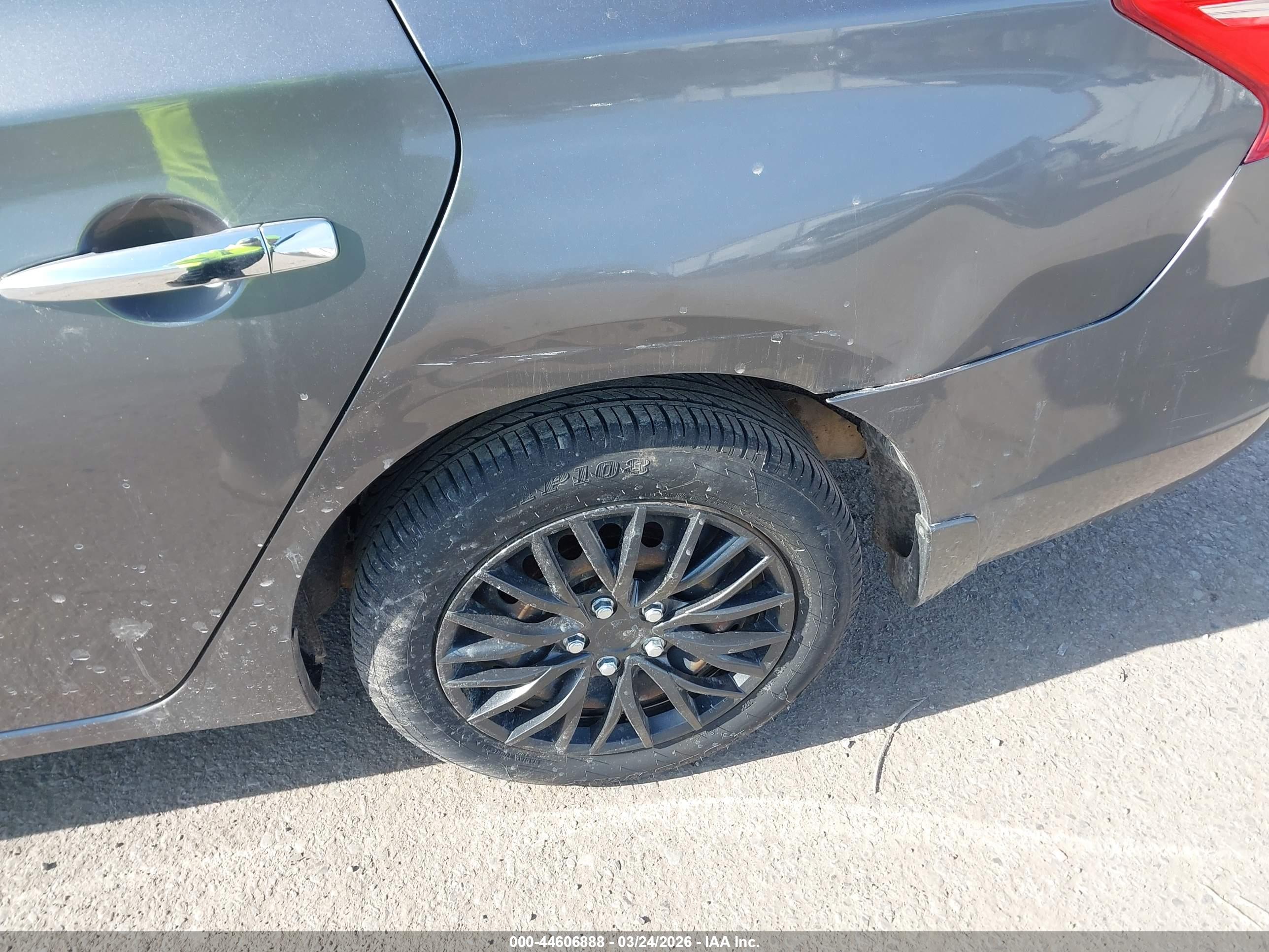NISSAN SENTRA image 6
