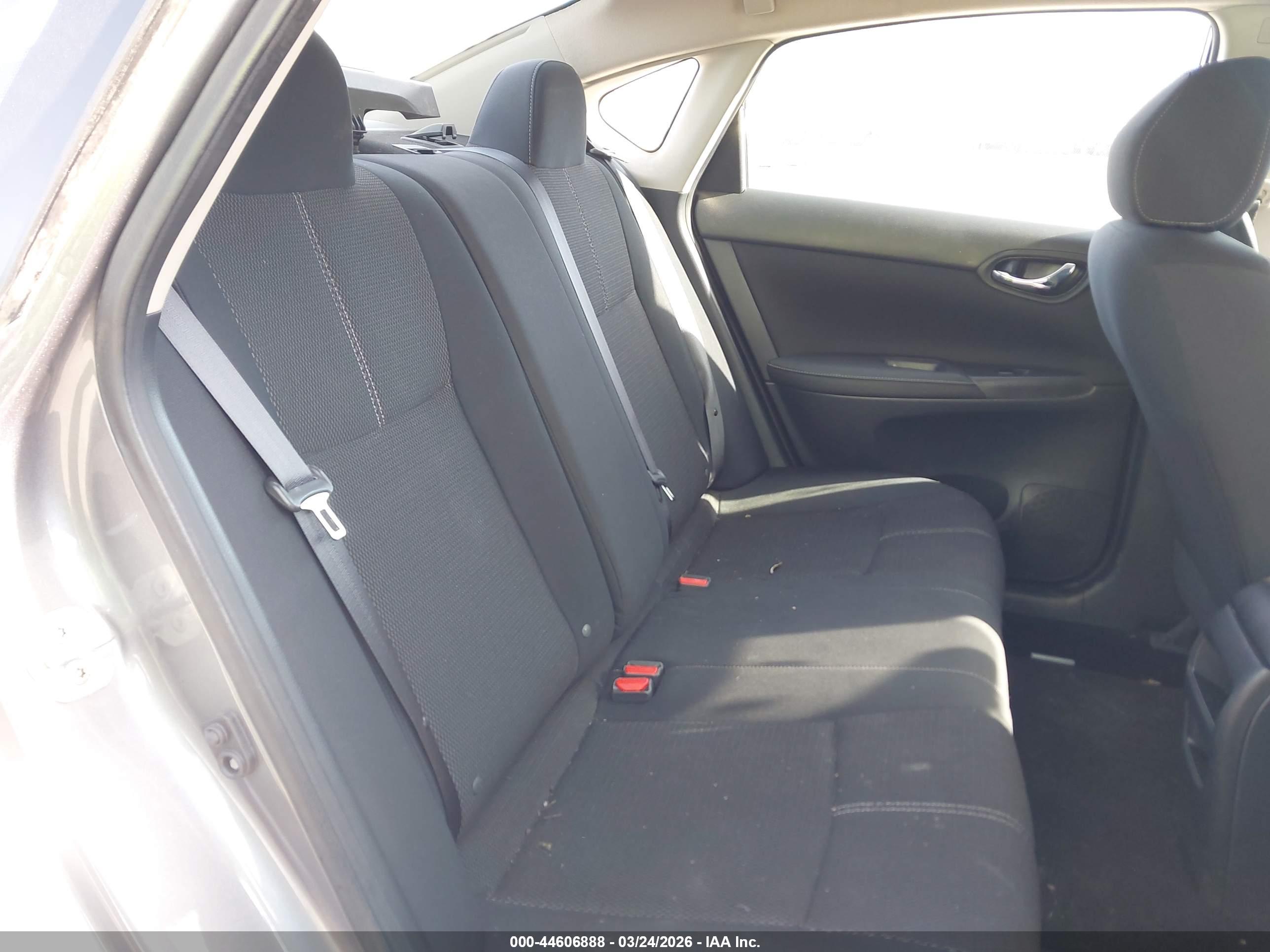 NISSAN SENTRA image 8