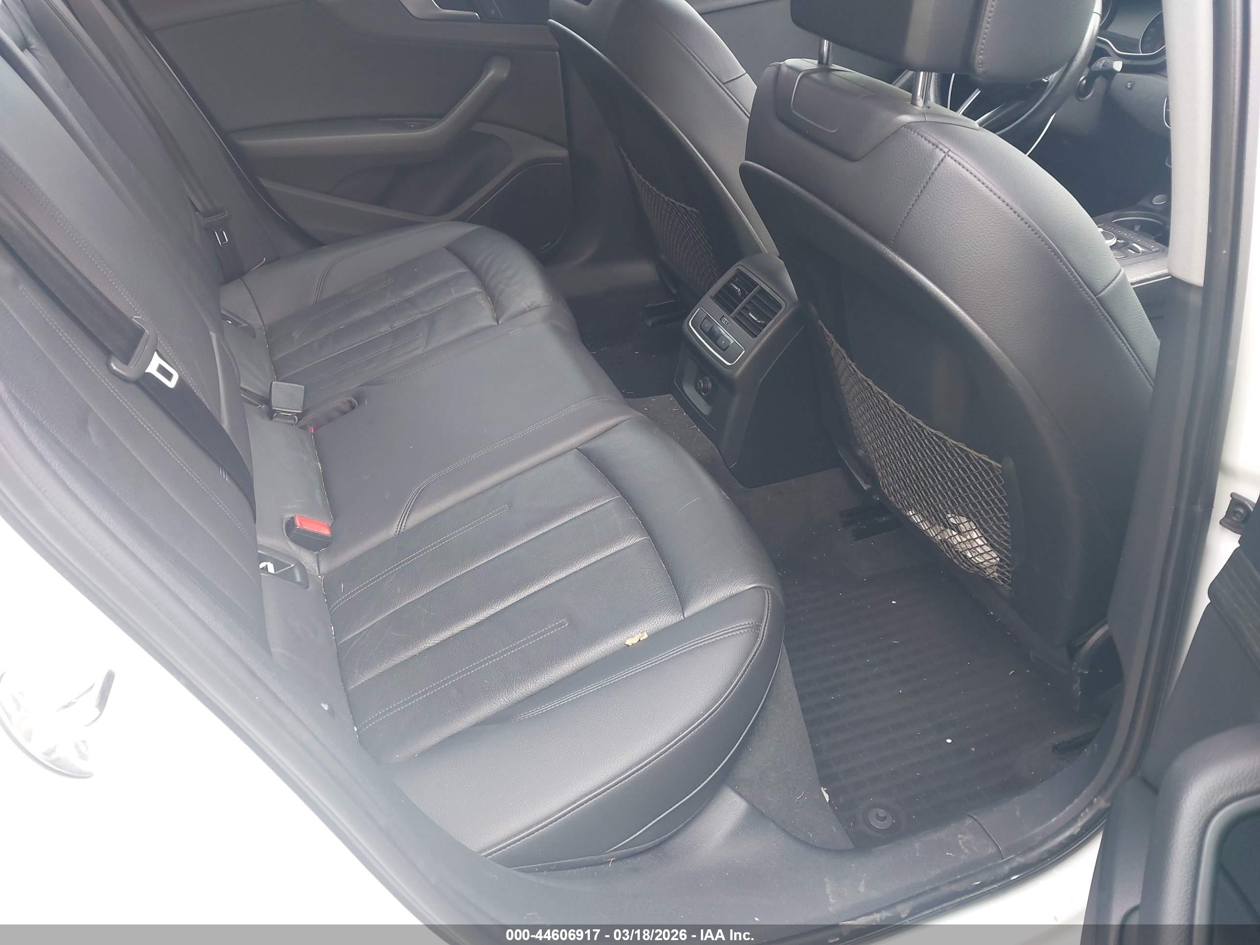 AUDI A4 image 8