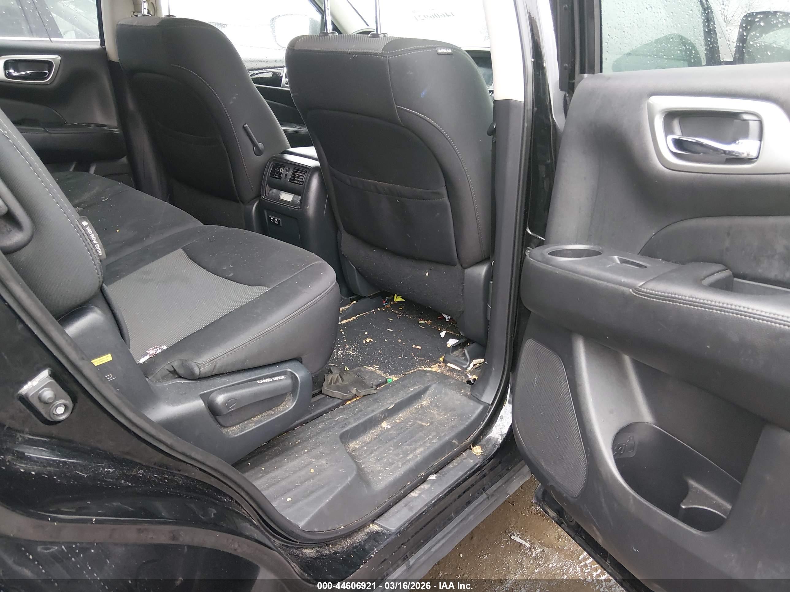 NISSAN PATHFINDER image 8