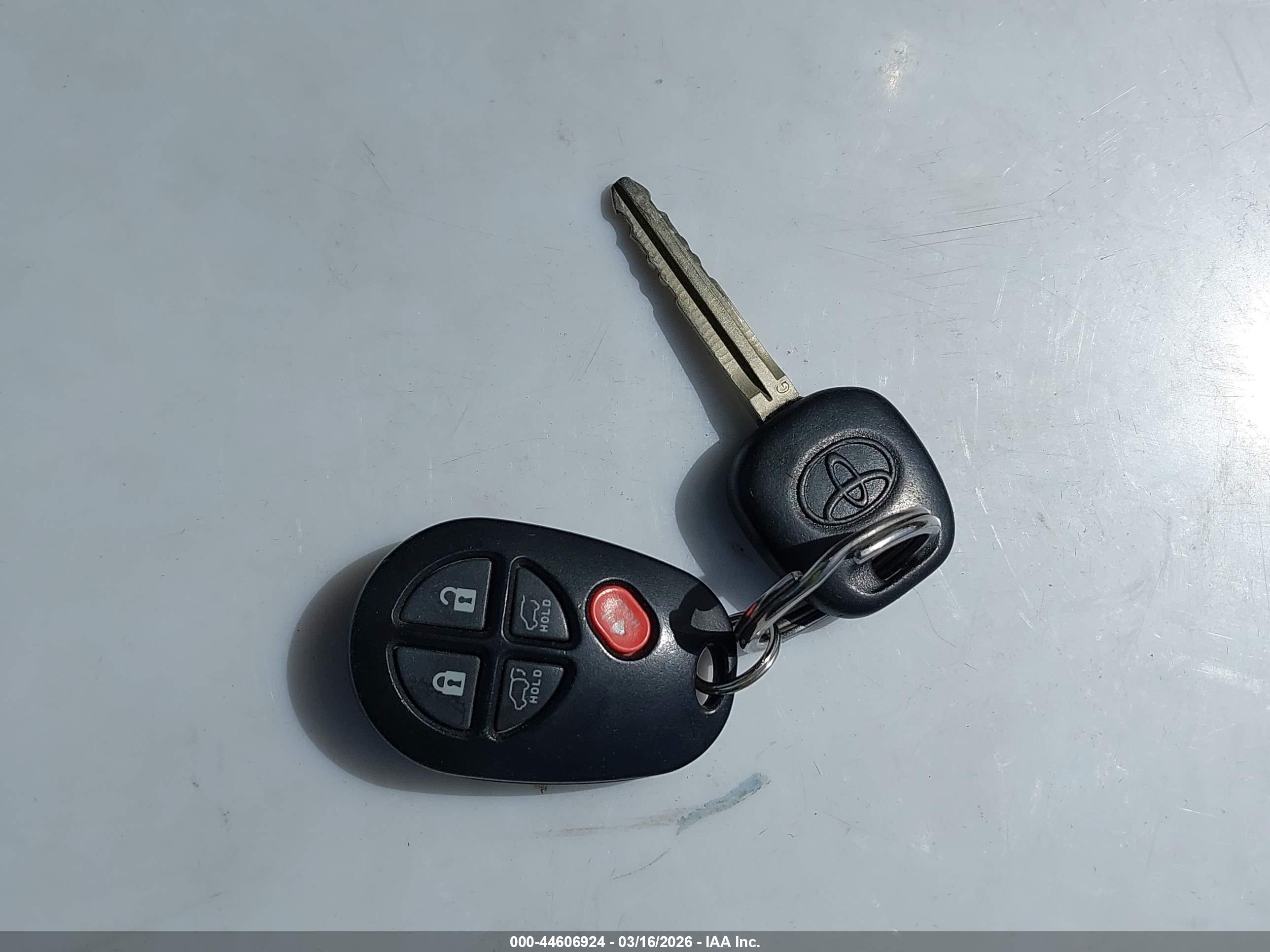 TOYOTA HIGHLANDER image 11