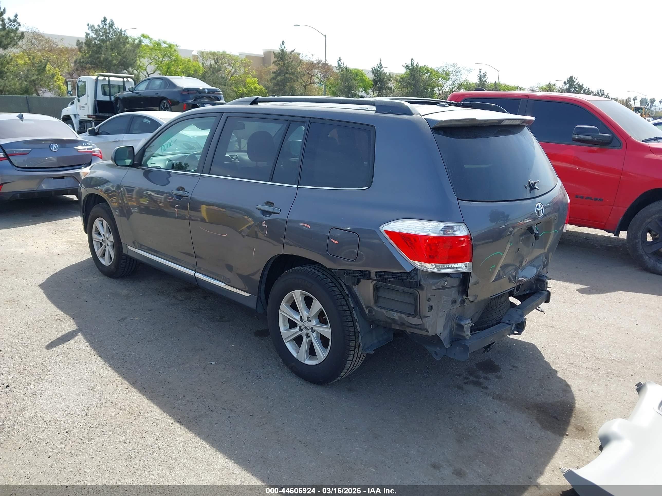 TOYOTA HIGHLANDER image 3