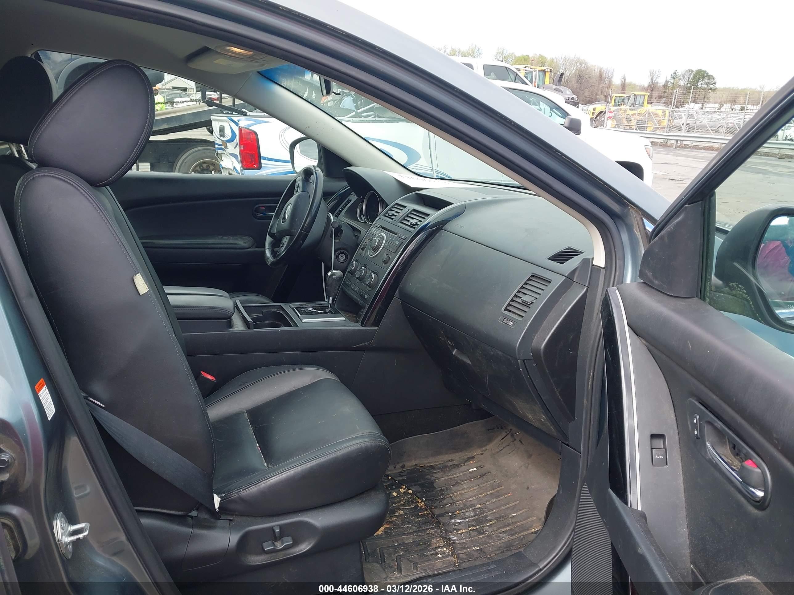 MAZDA CX-9 image 5