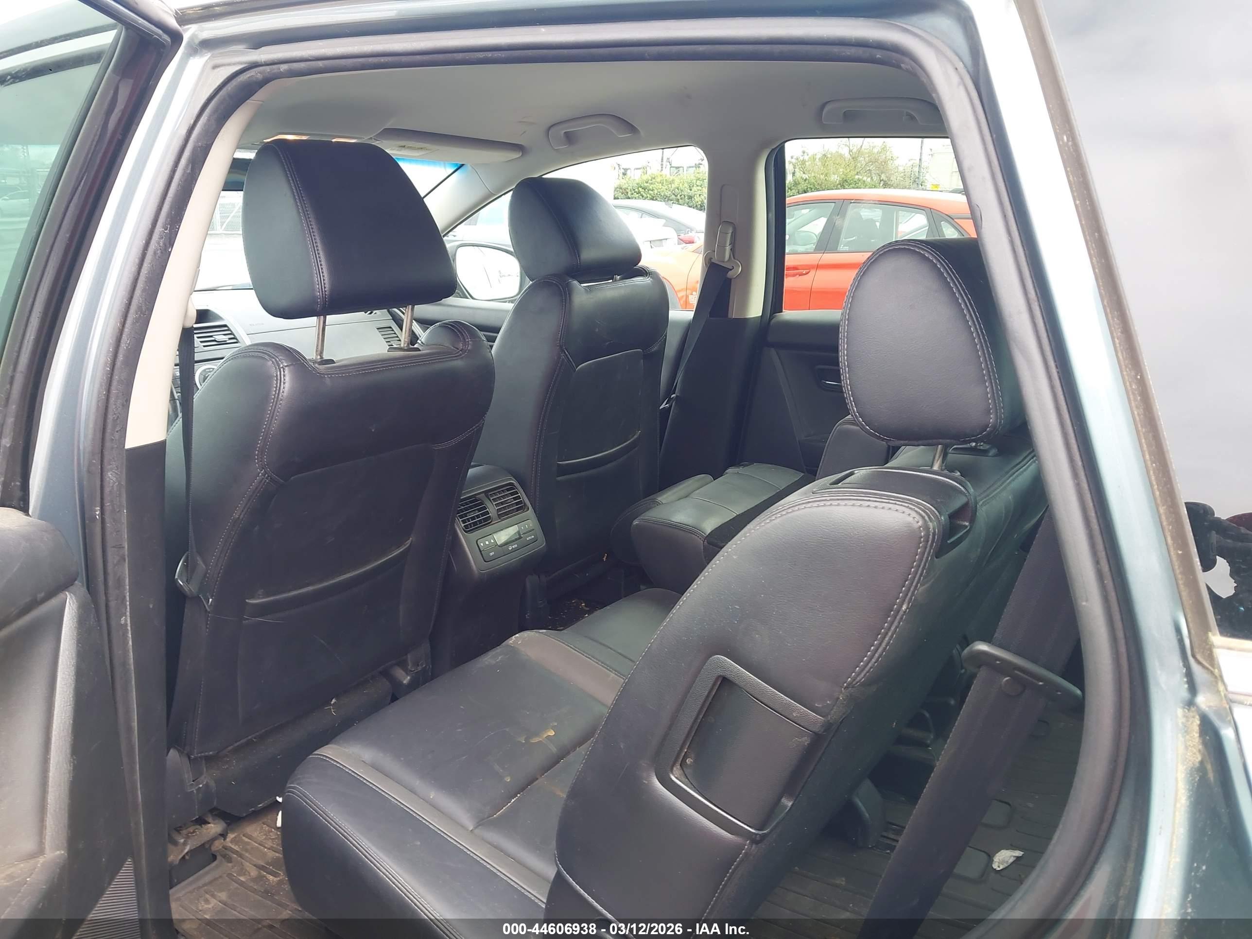 MAZDA CX-9 image 8