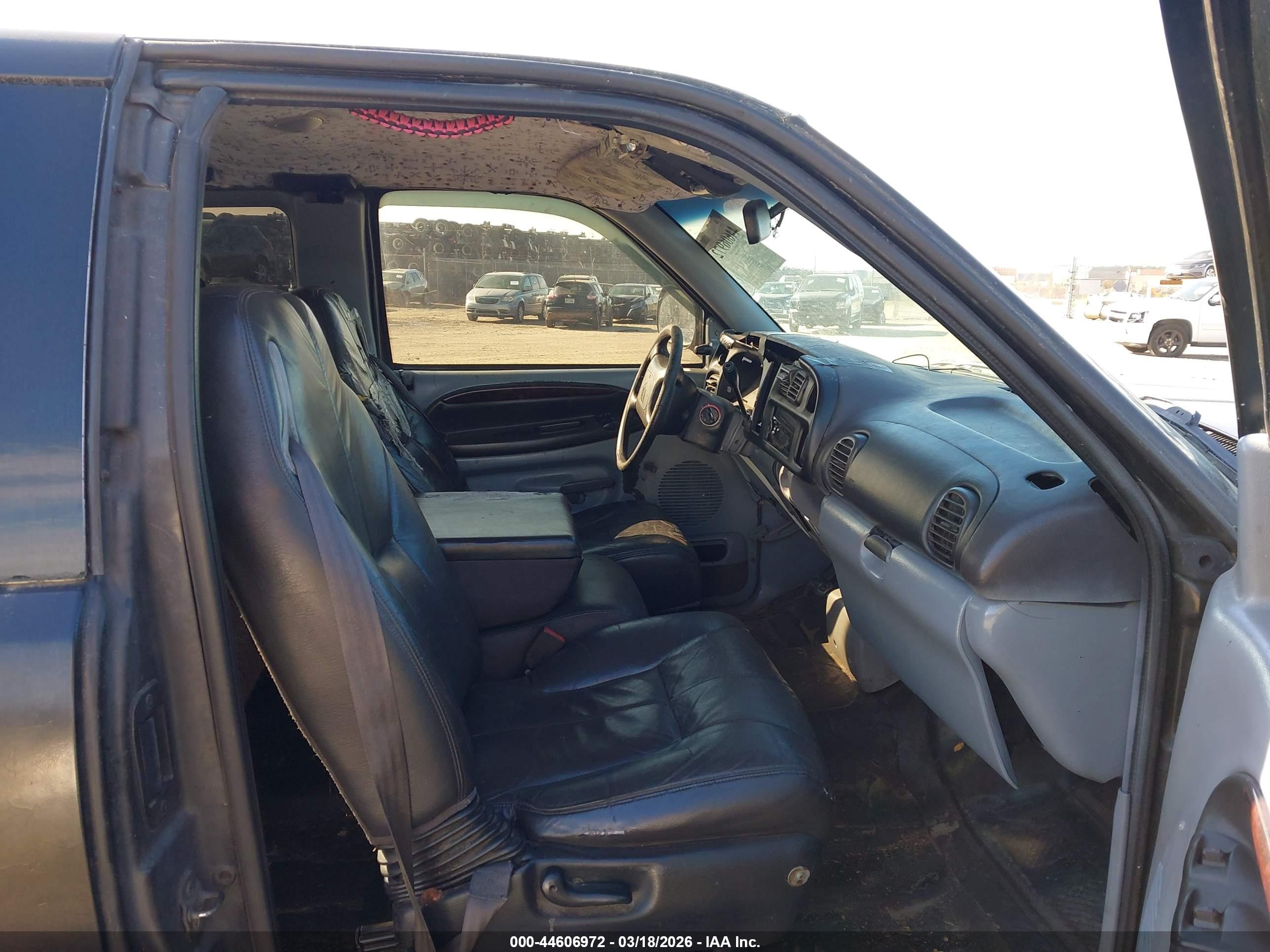 DODGE RAM image 5