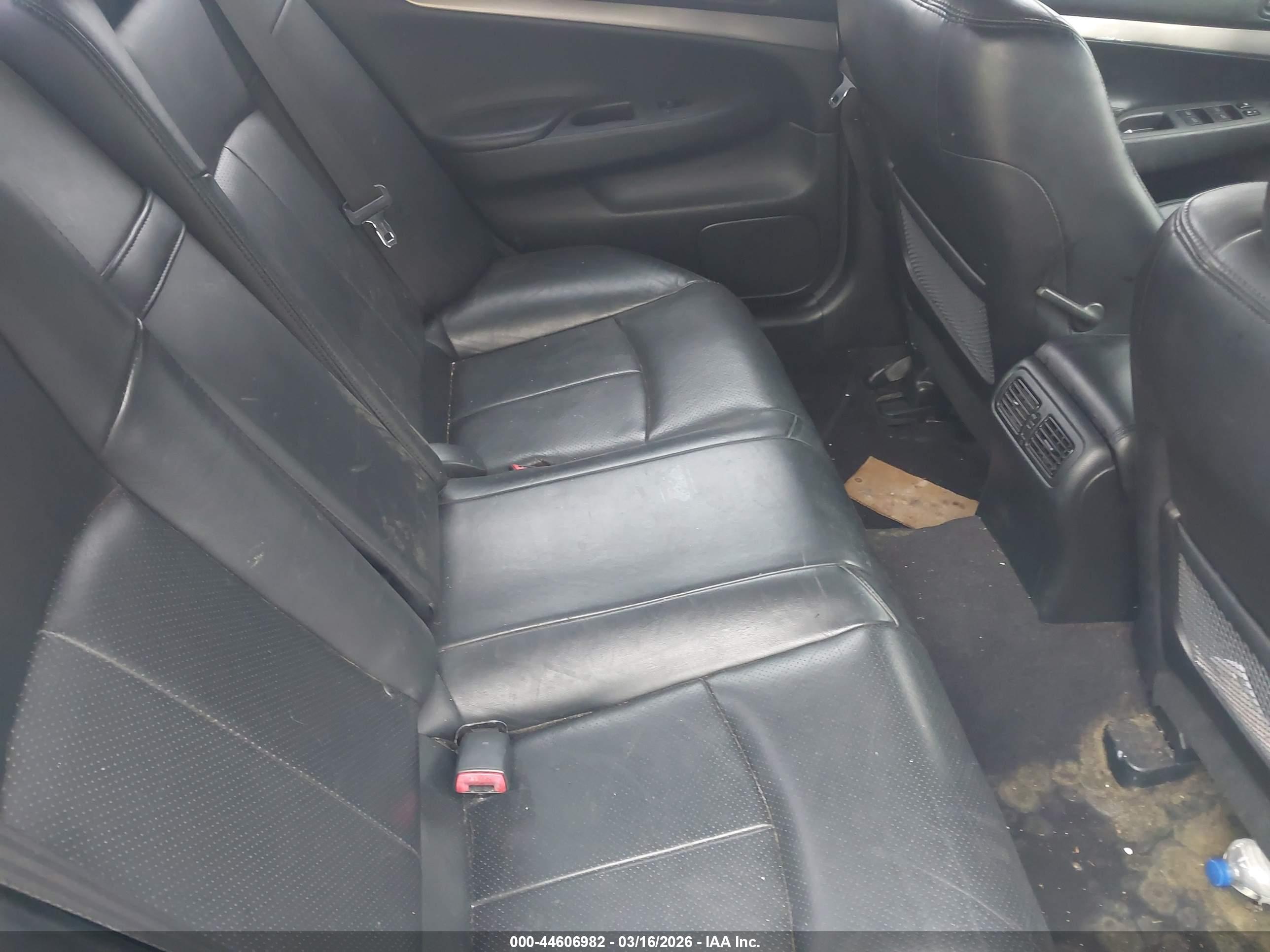 INFINITI G37 image 8