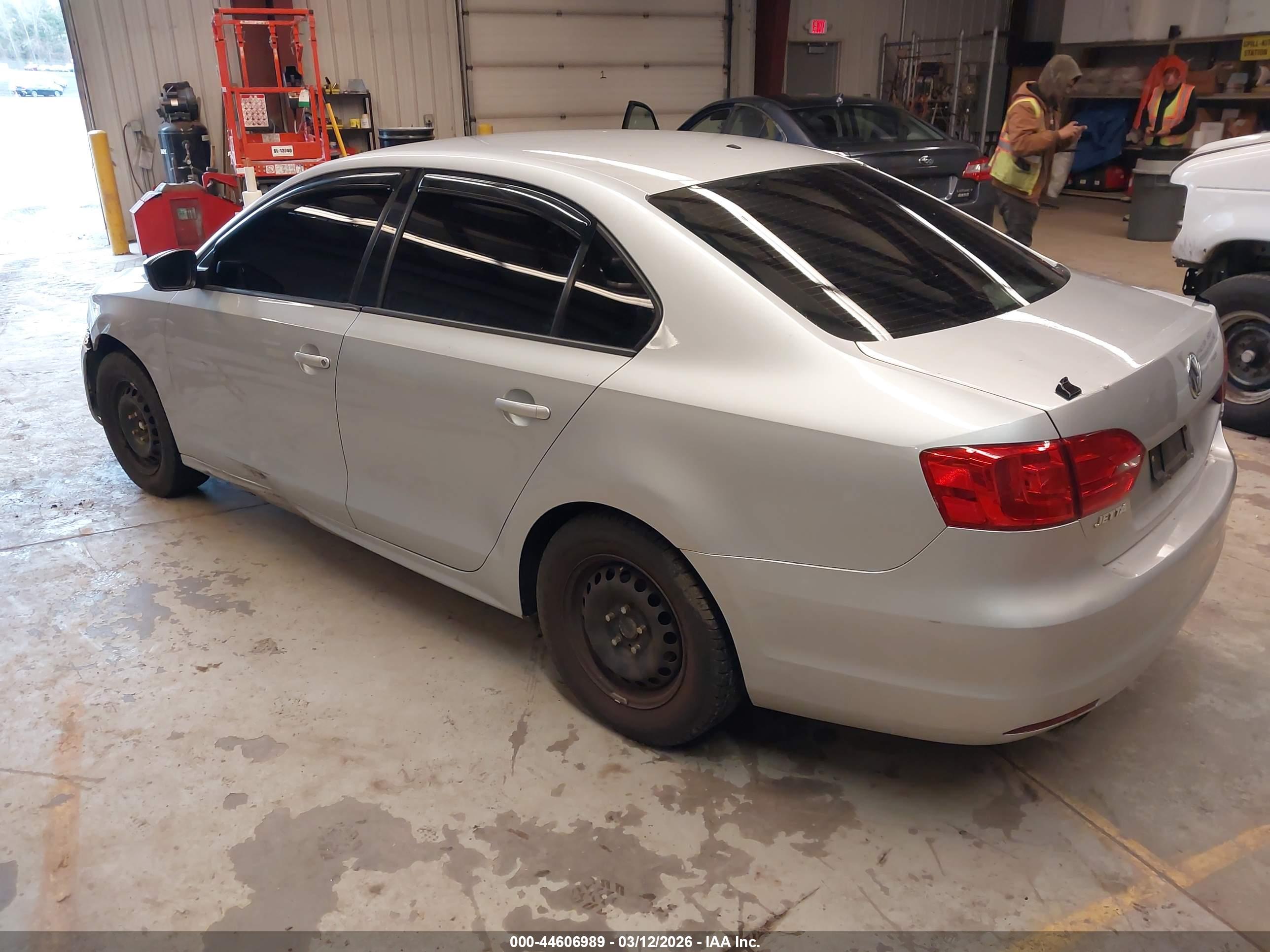 VOLKSWAGEN JETTA image 3