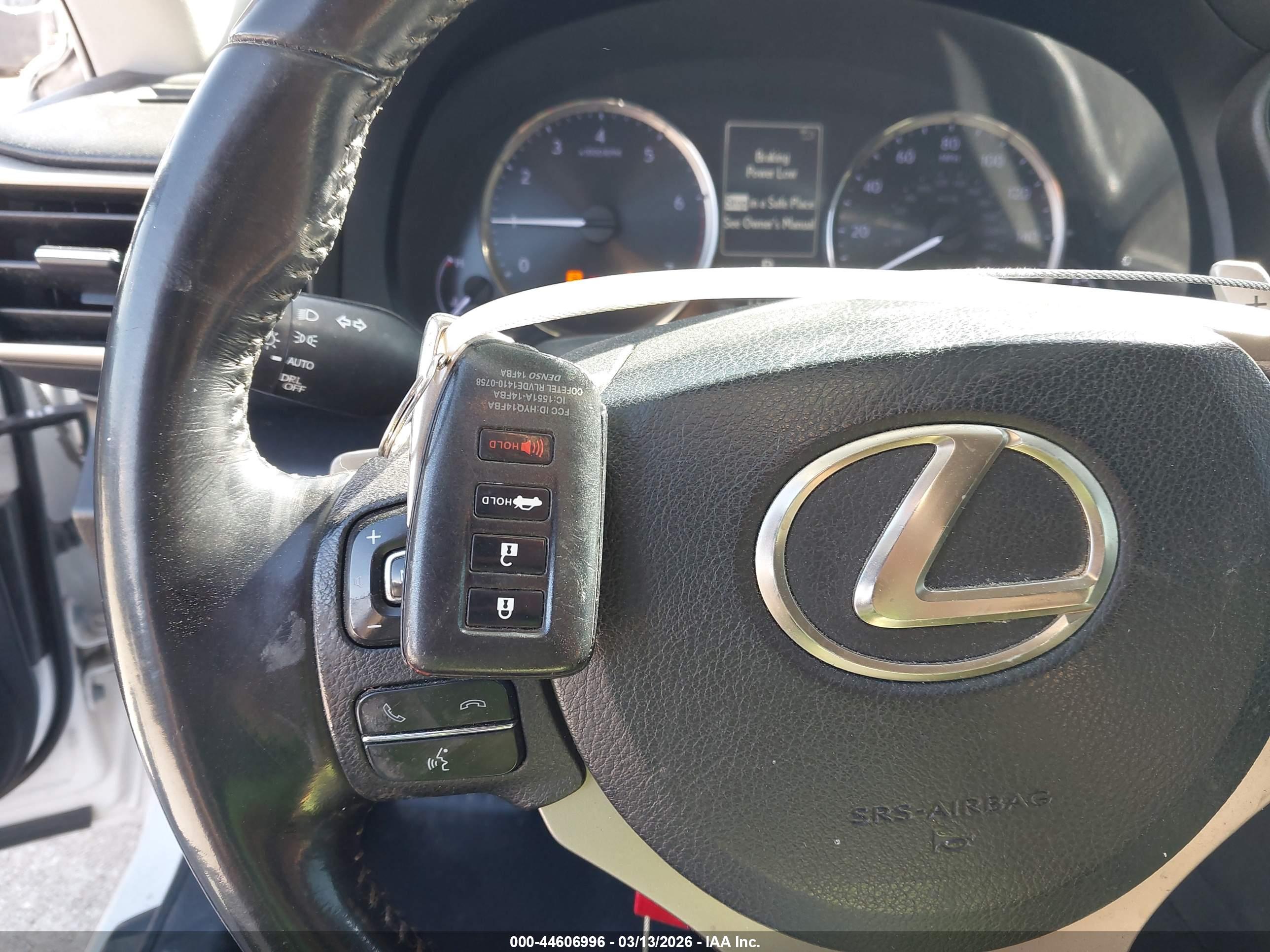 LEXUS IS image 11