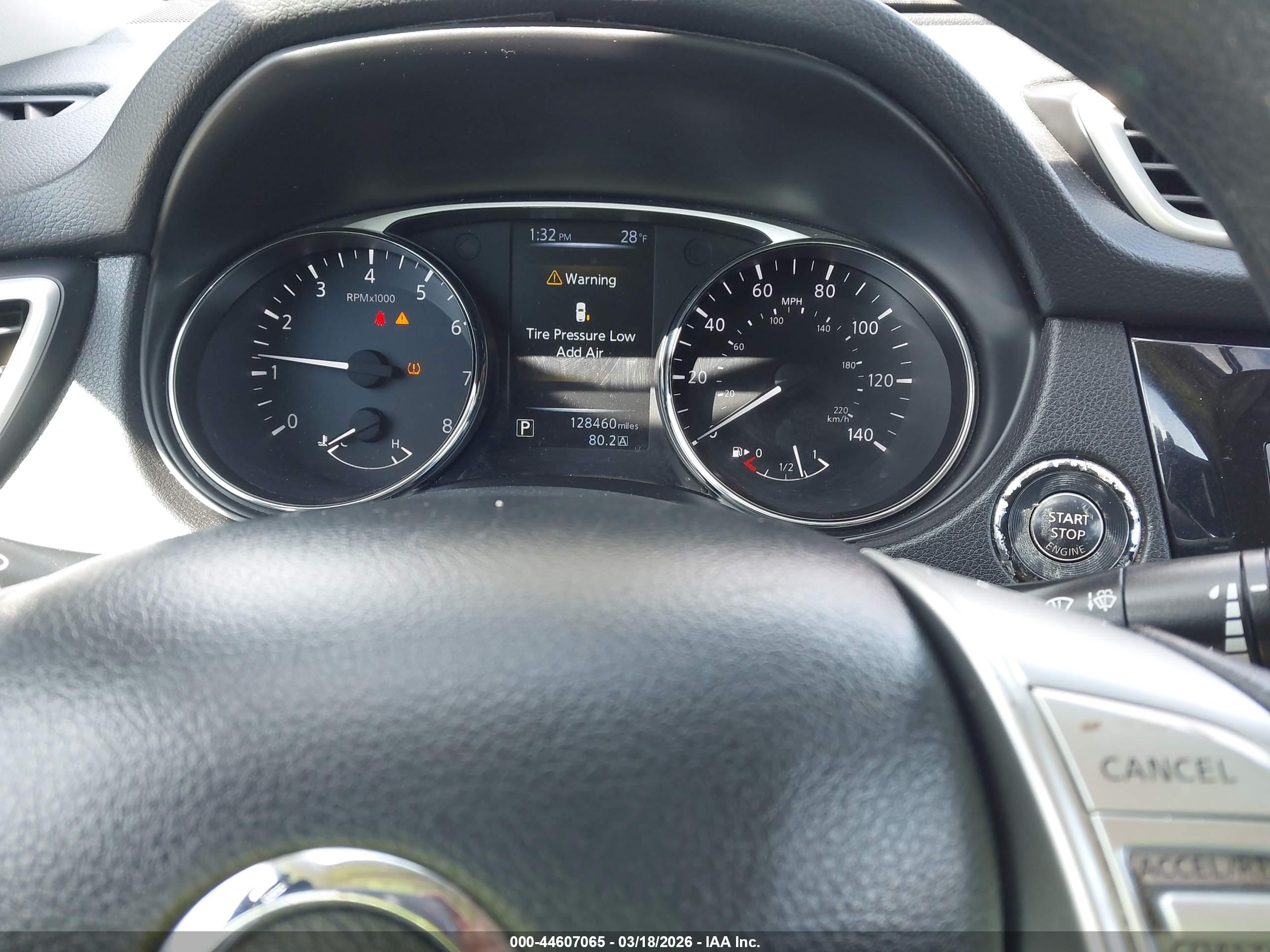 NISSAN ROGUE image 7