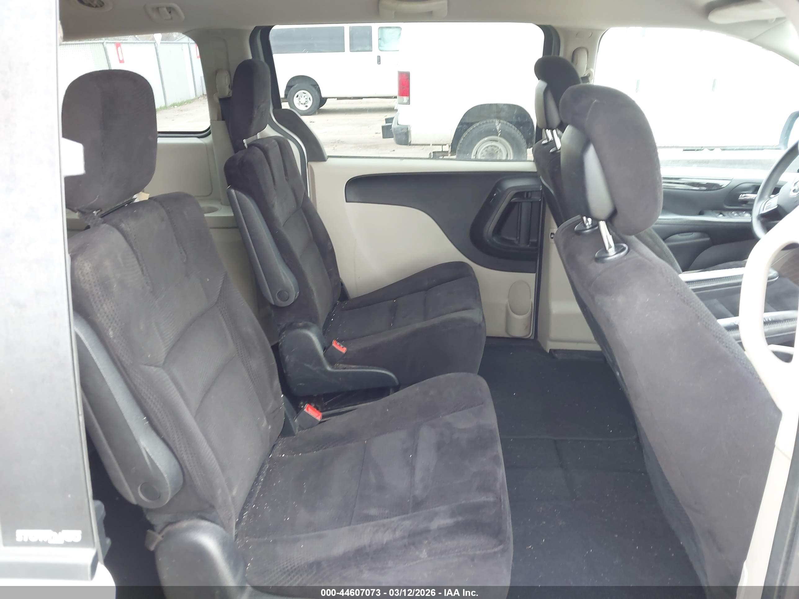 DODGE GRAND image 8