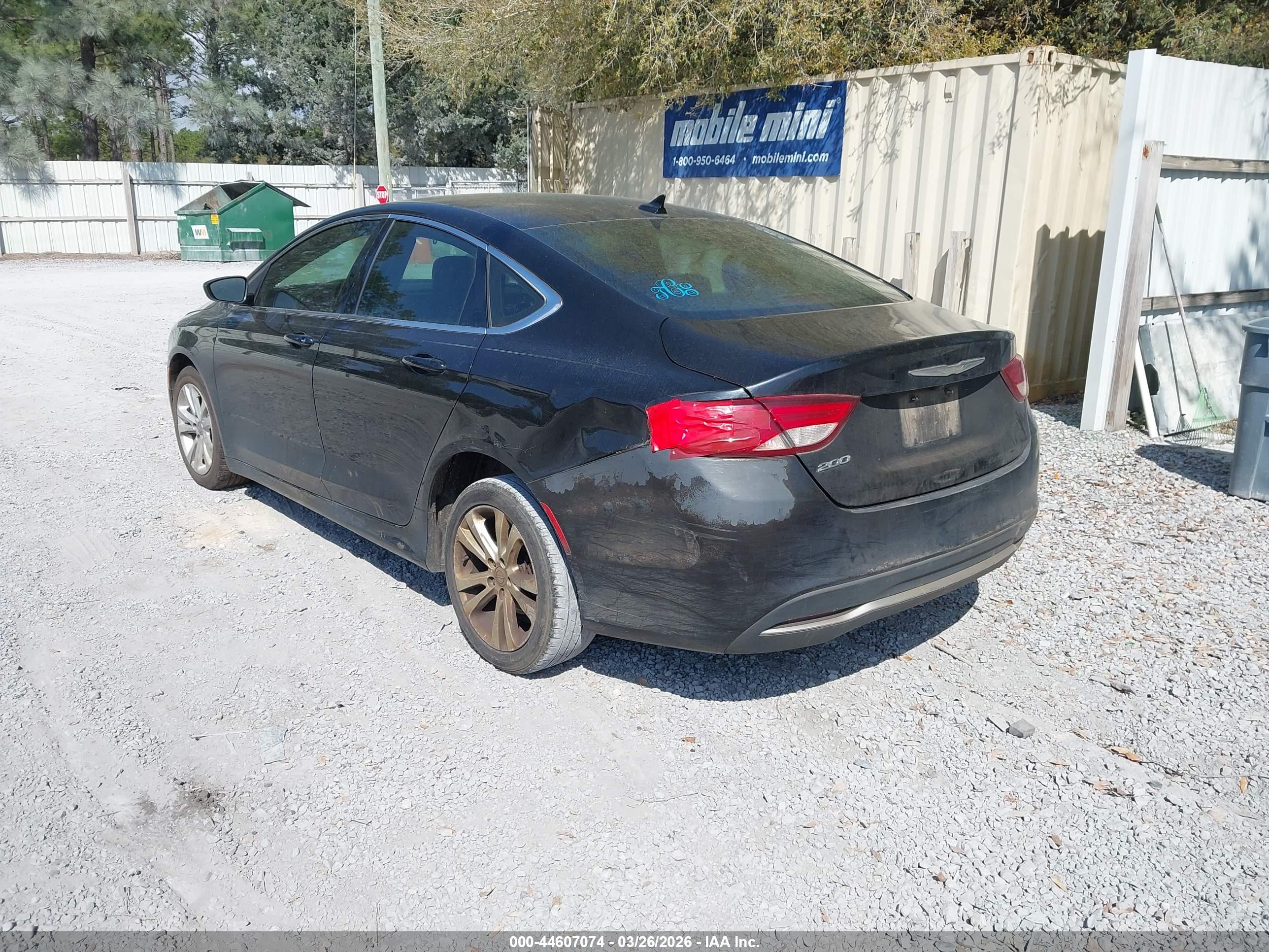 CHRYSLER 200 image 3