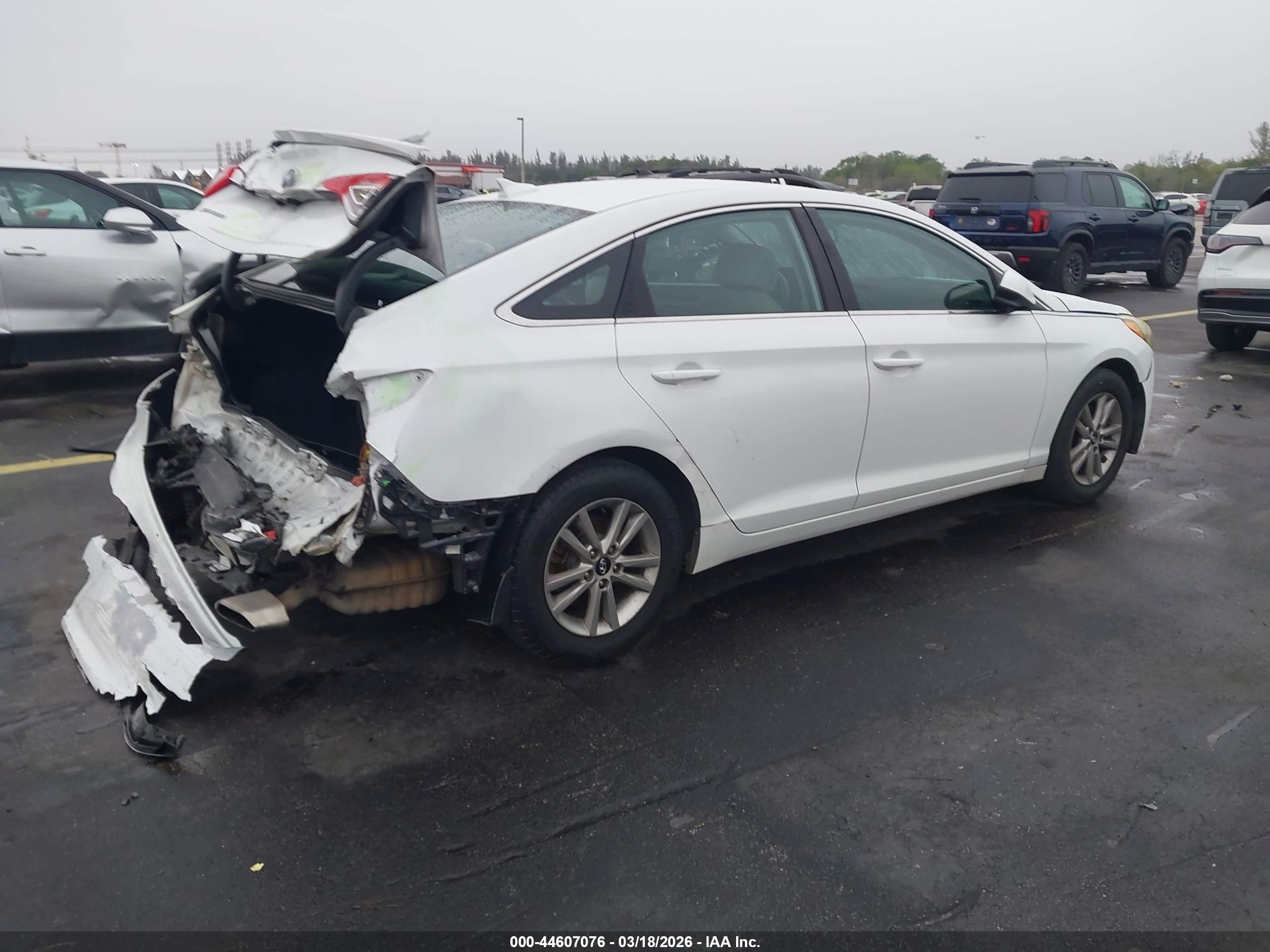 HYUNDAI SONATA image 4