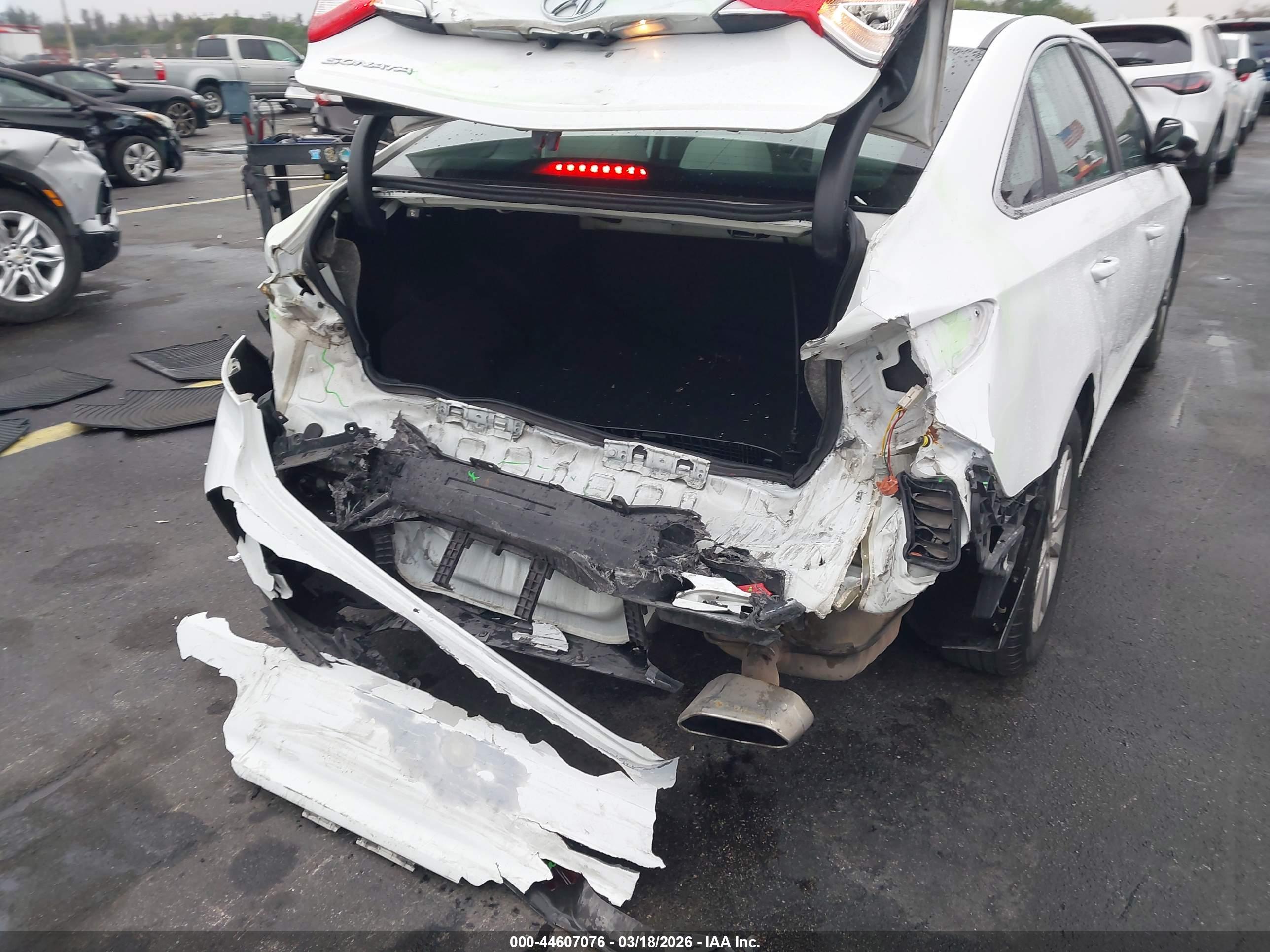 HYUNDAI SONATA image 6
