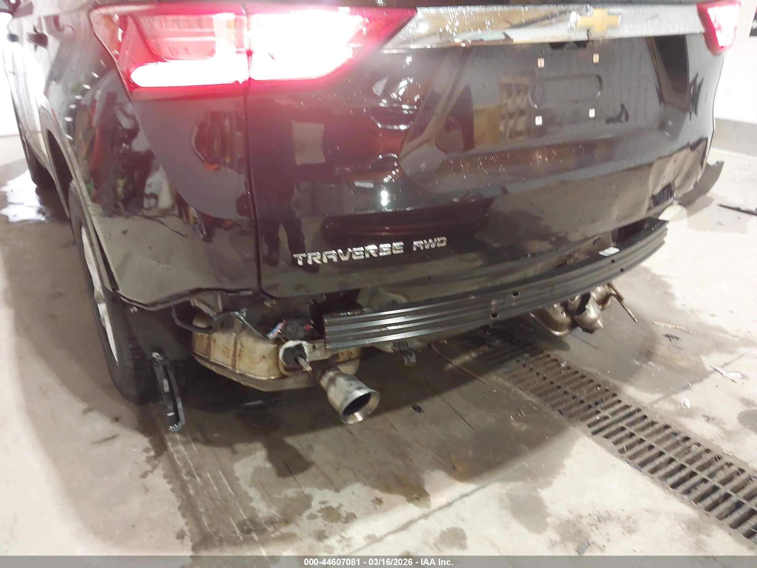 CHEVROLET TRAVERSE image 6