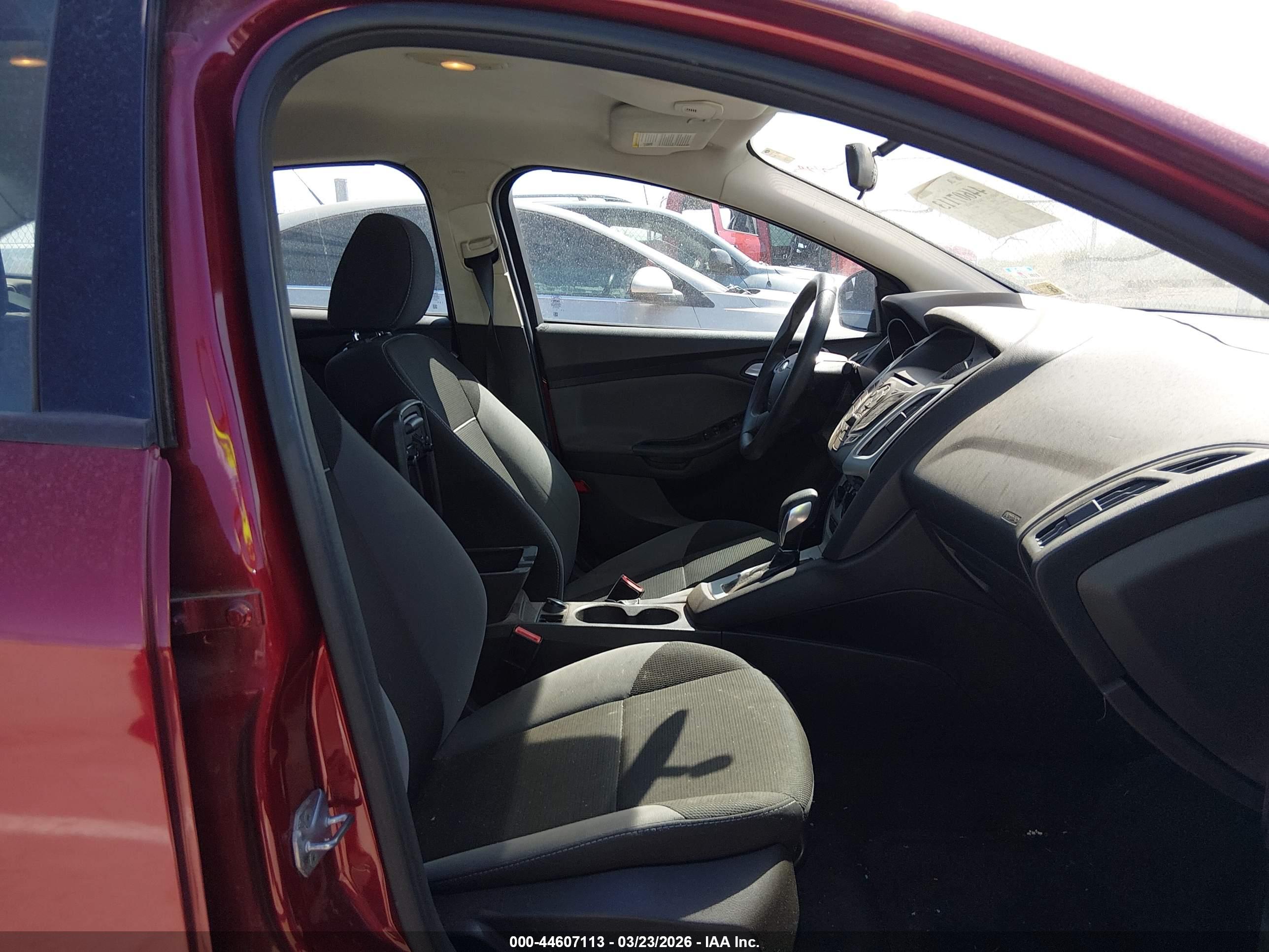 FORD FOCUS image 5