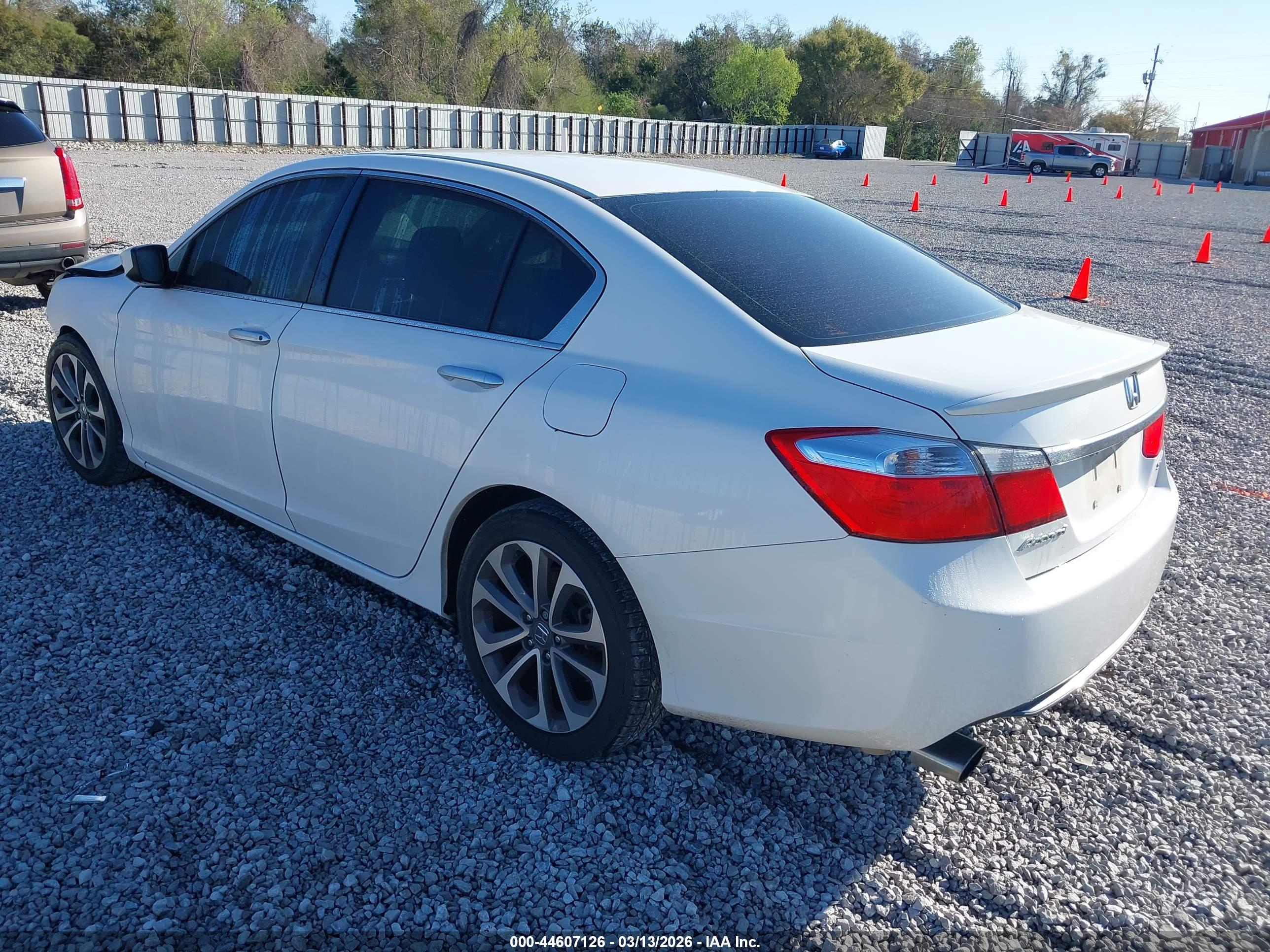 HONDA ACCORD image 3