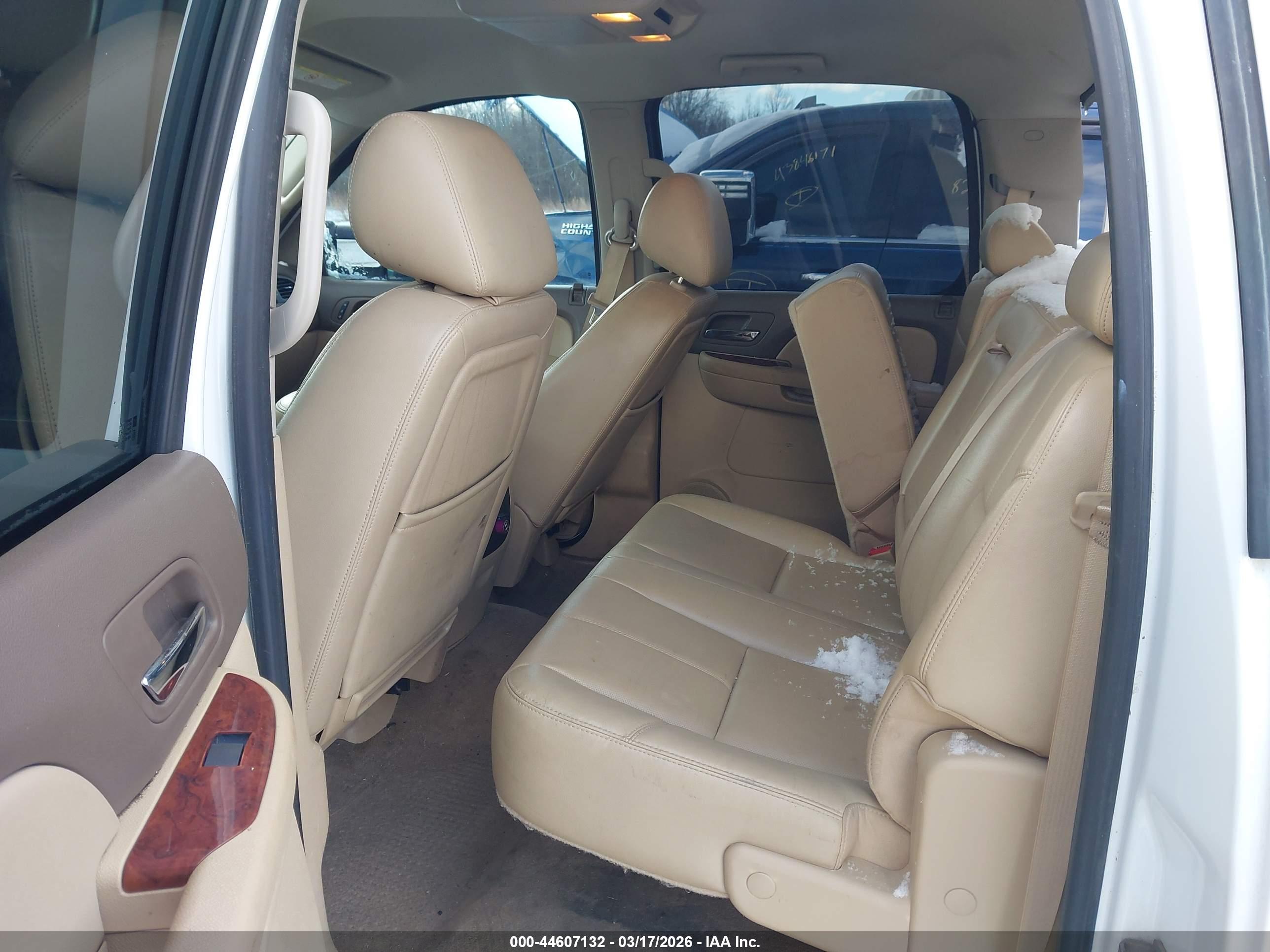 GMC SIERRA image 8