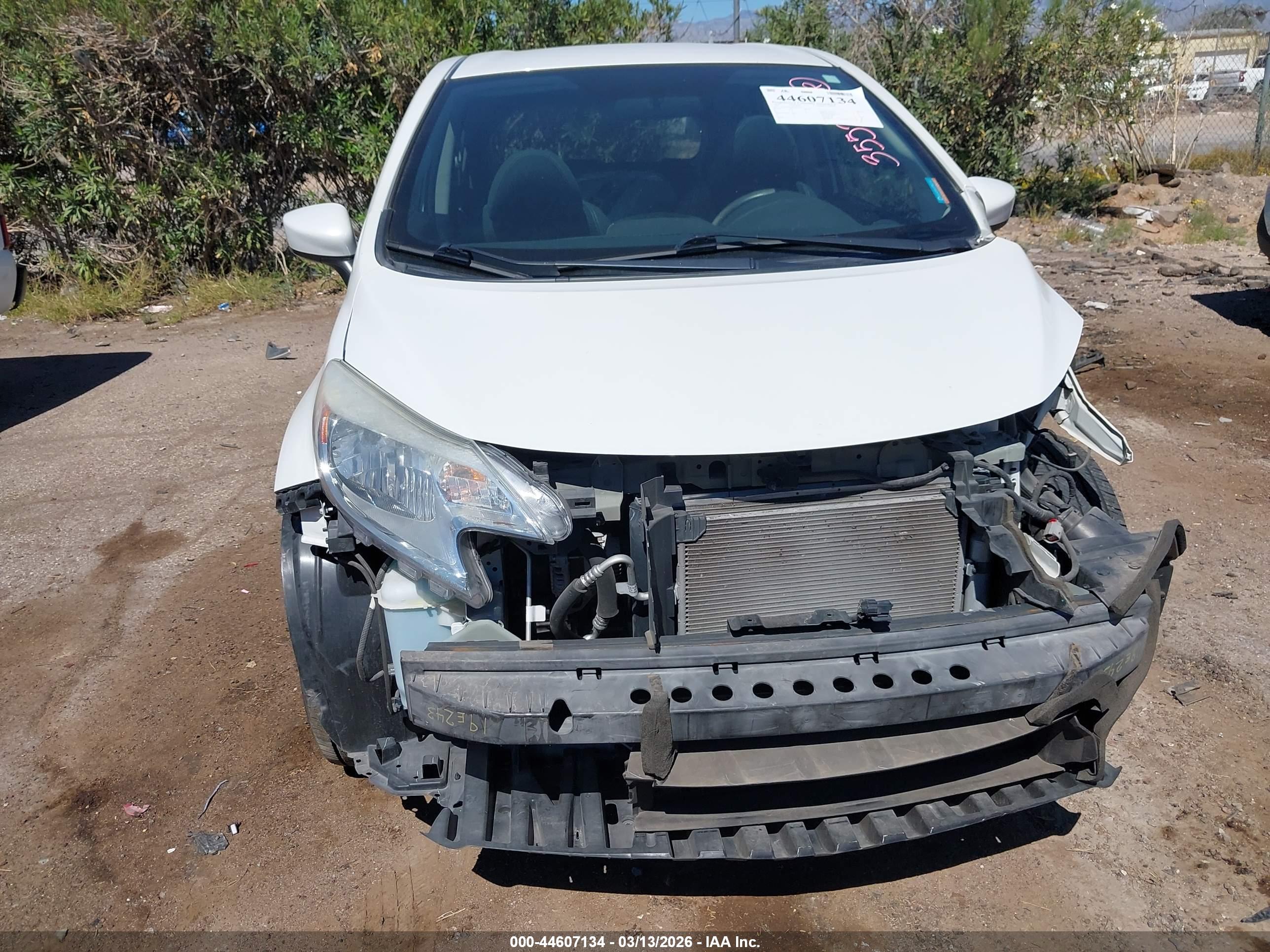 NISSAN VERSA image 6