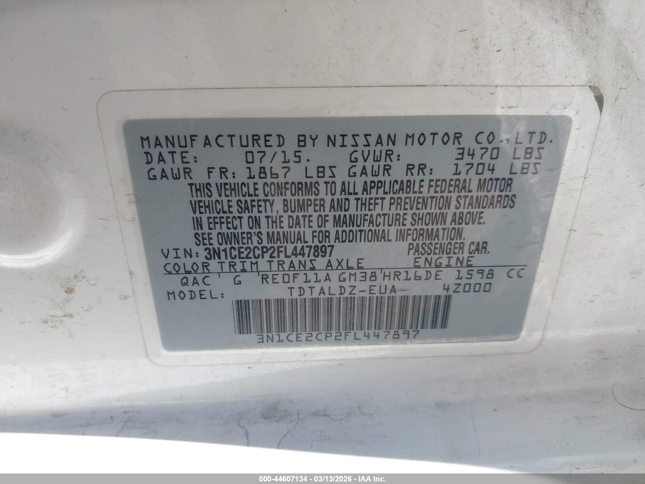 NISSAN VERSA image 9