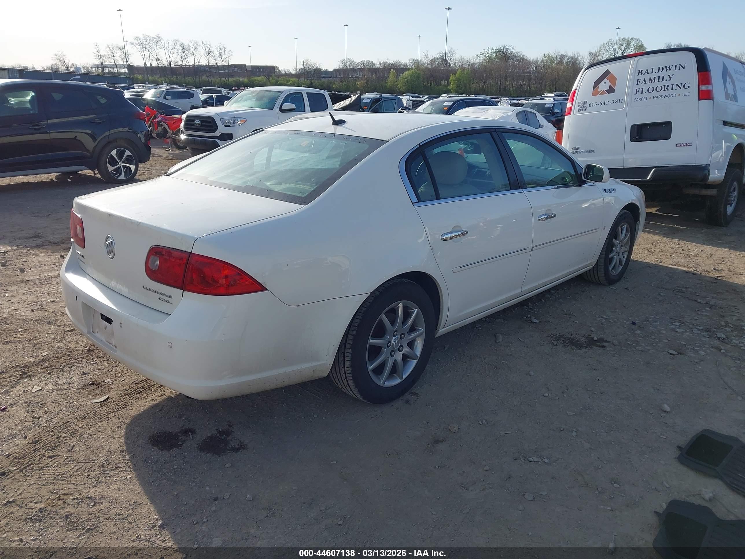 BUICK LUCERNE image 4