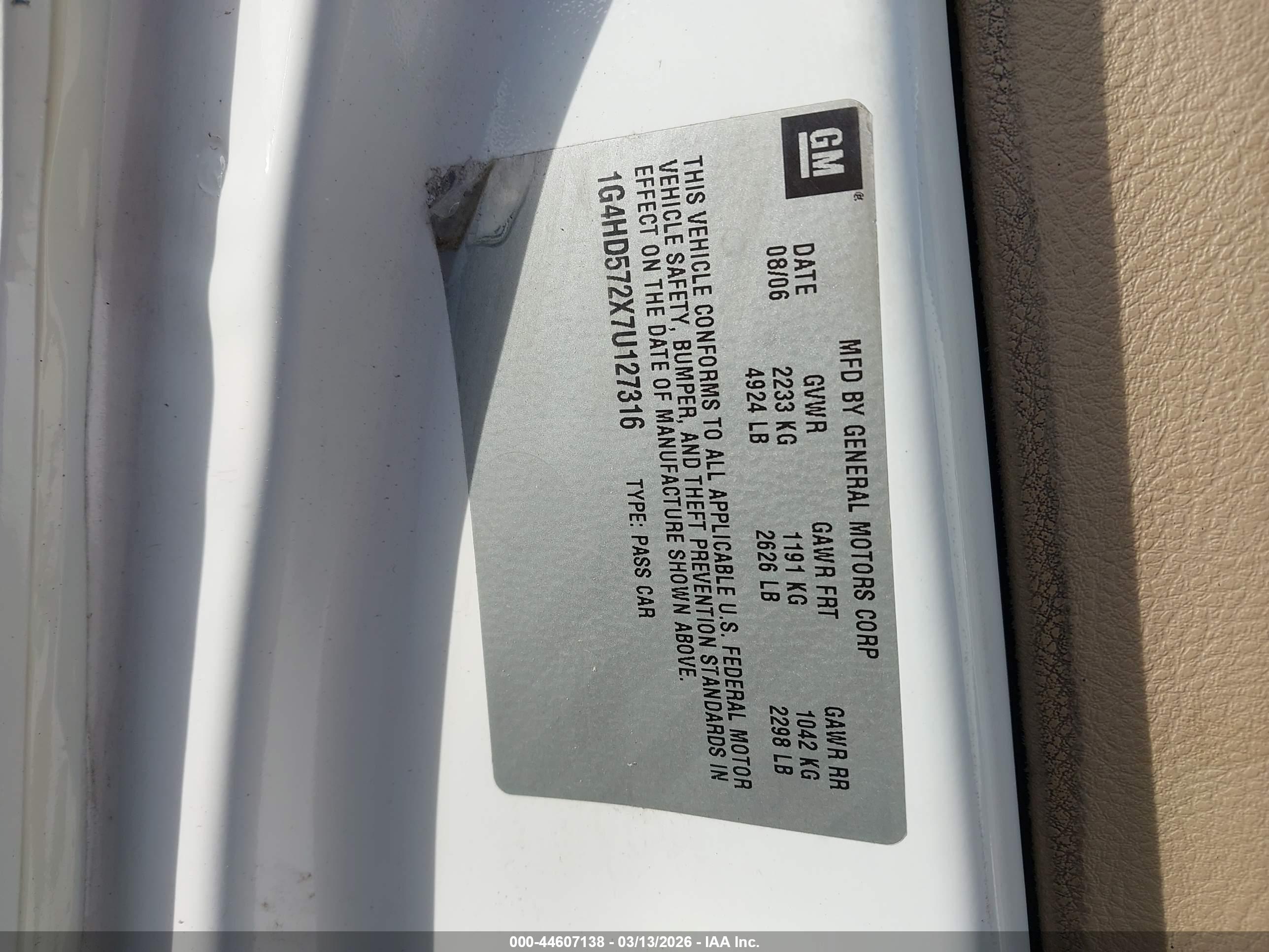 BUICK LUCERNE image 9