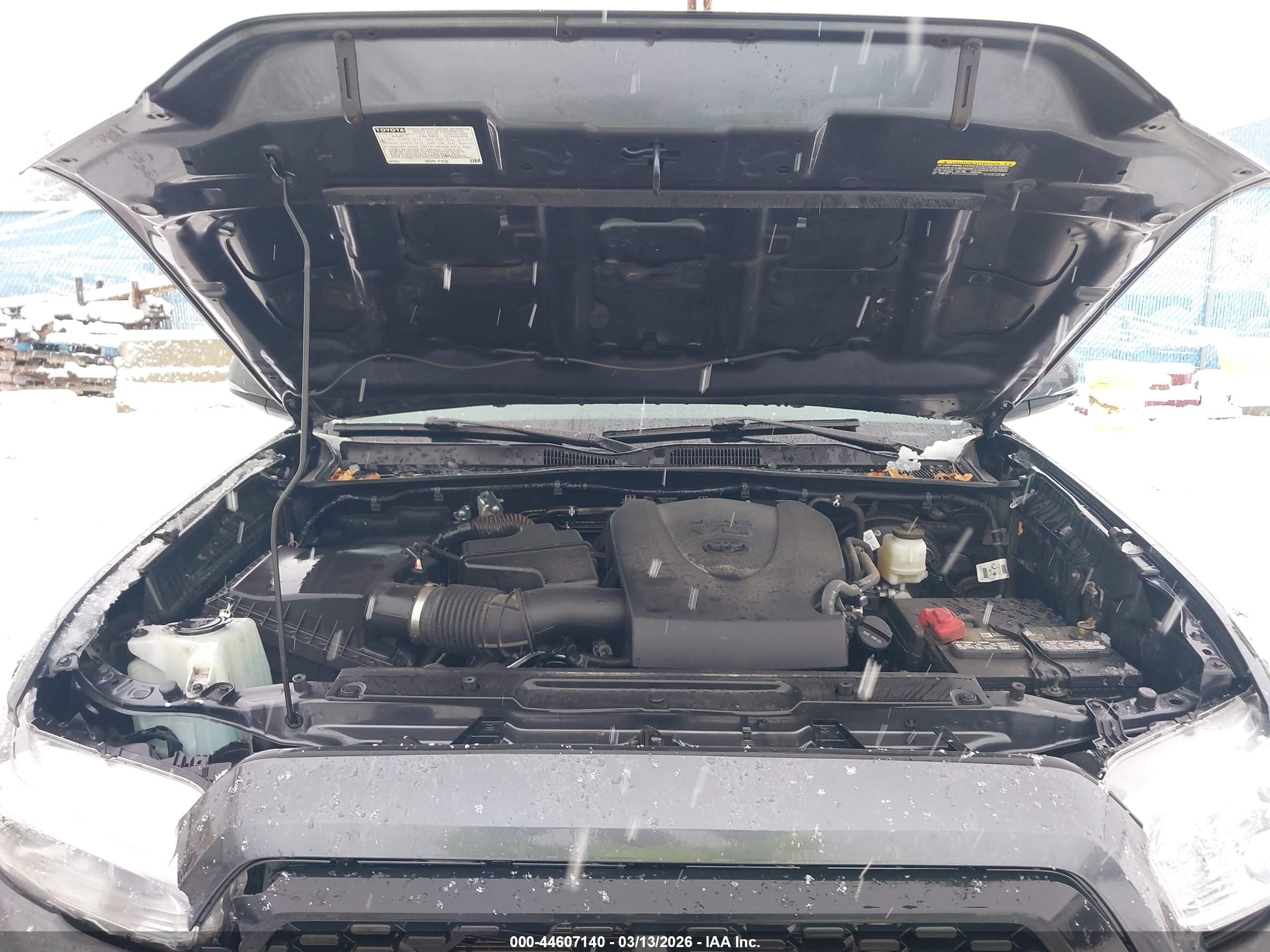 TOYOTA TACOMA image 10