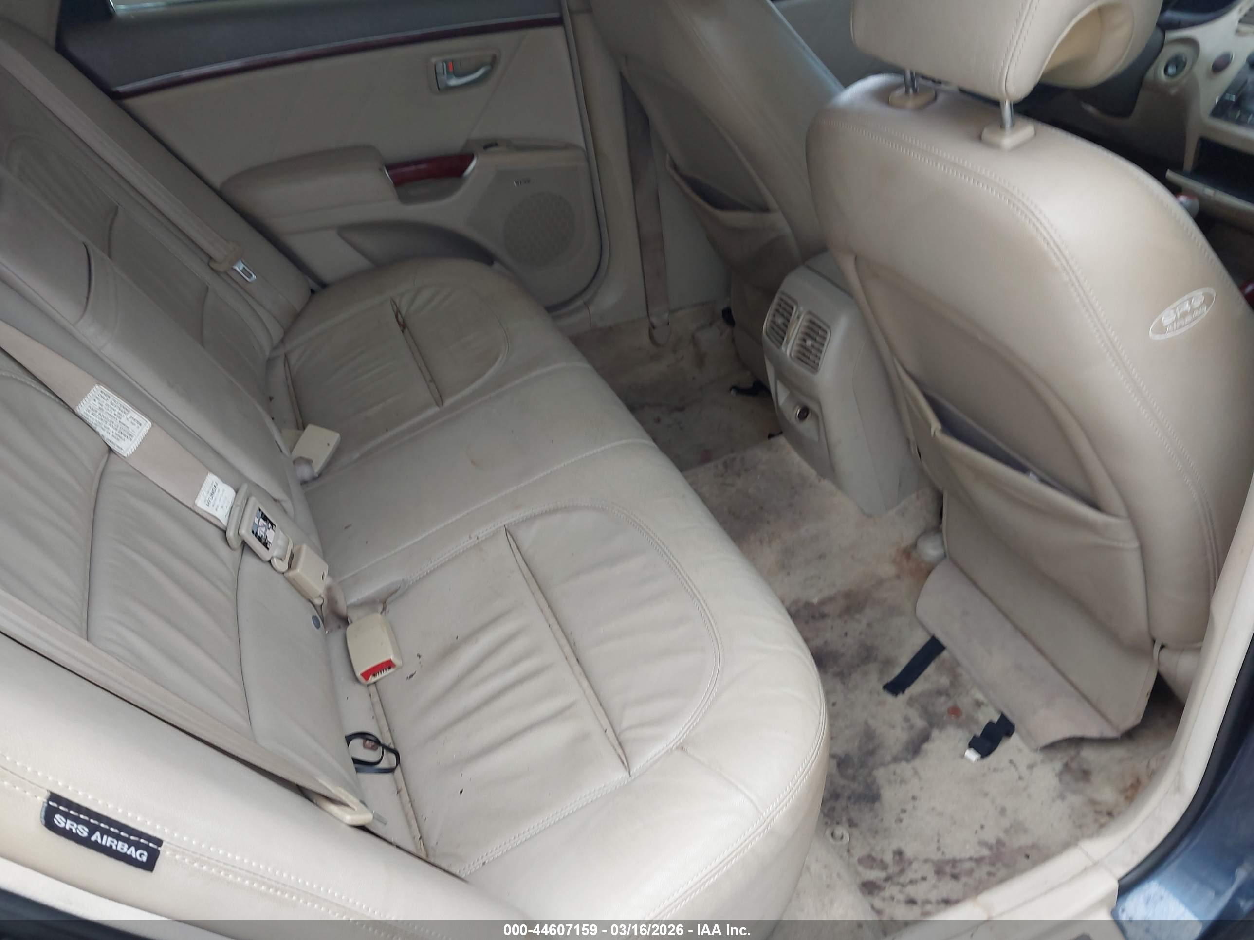 HYUNDAI AZERA image 8