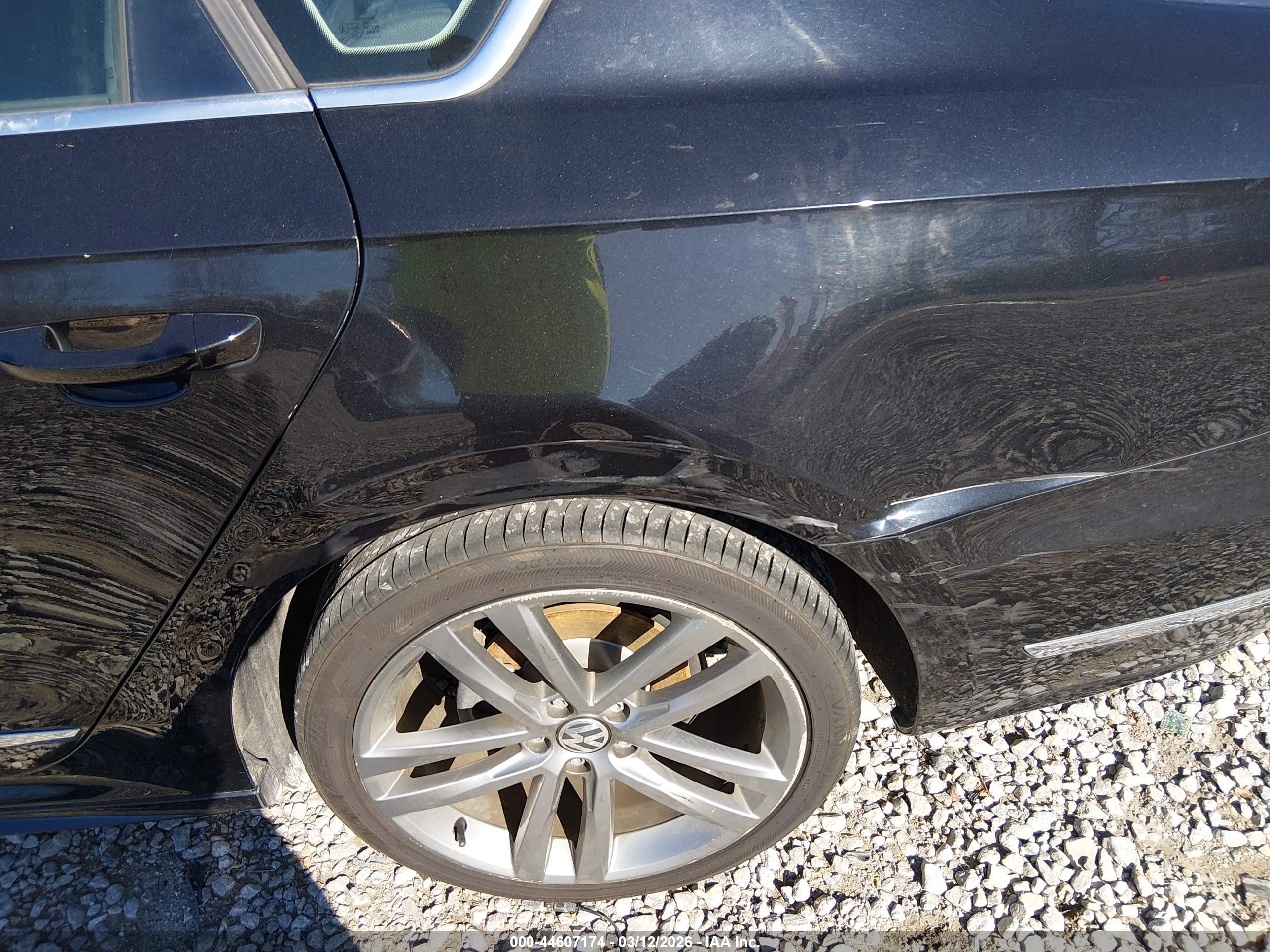 VOLKSWAGEN PASSAT image 6
