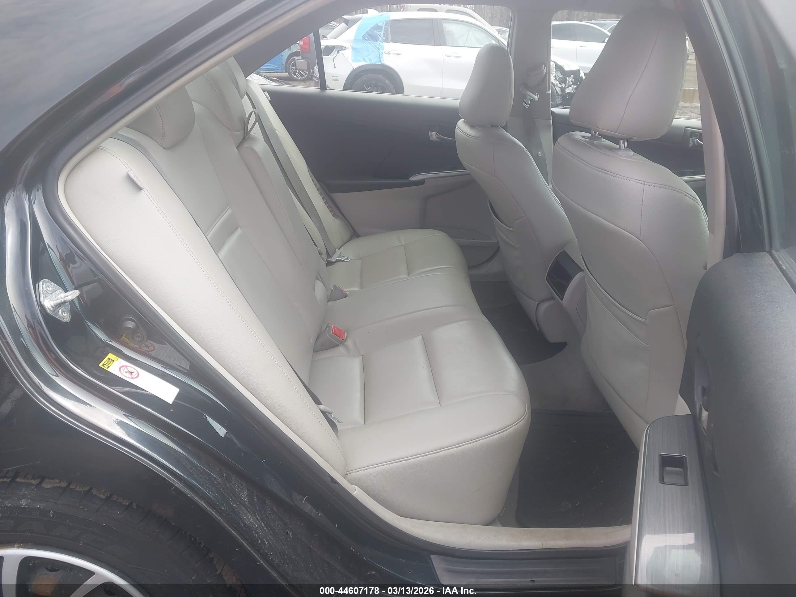 TOYOTA CAMRY image 8