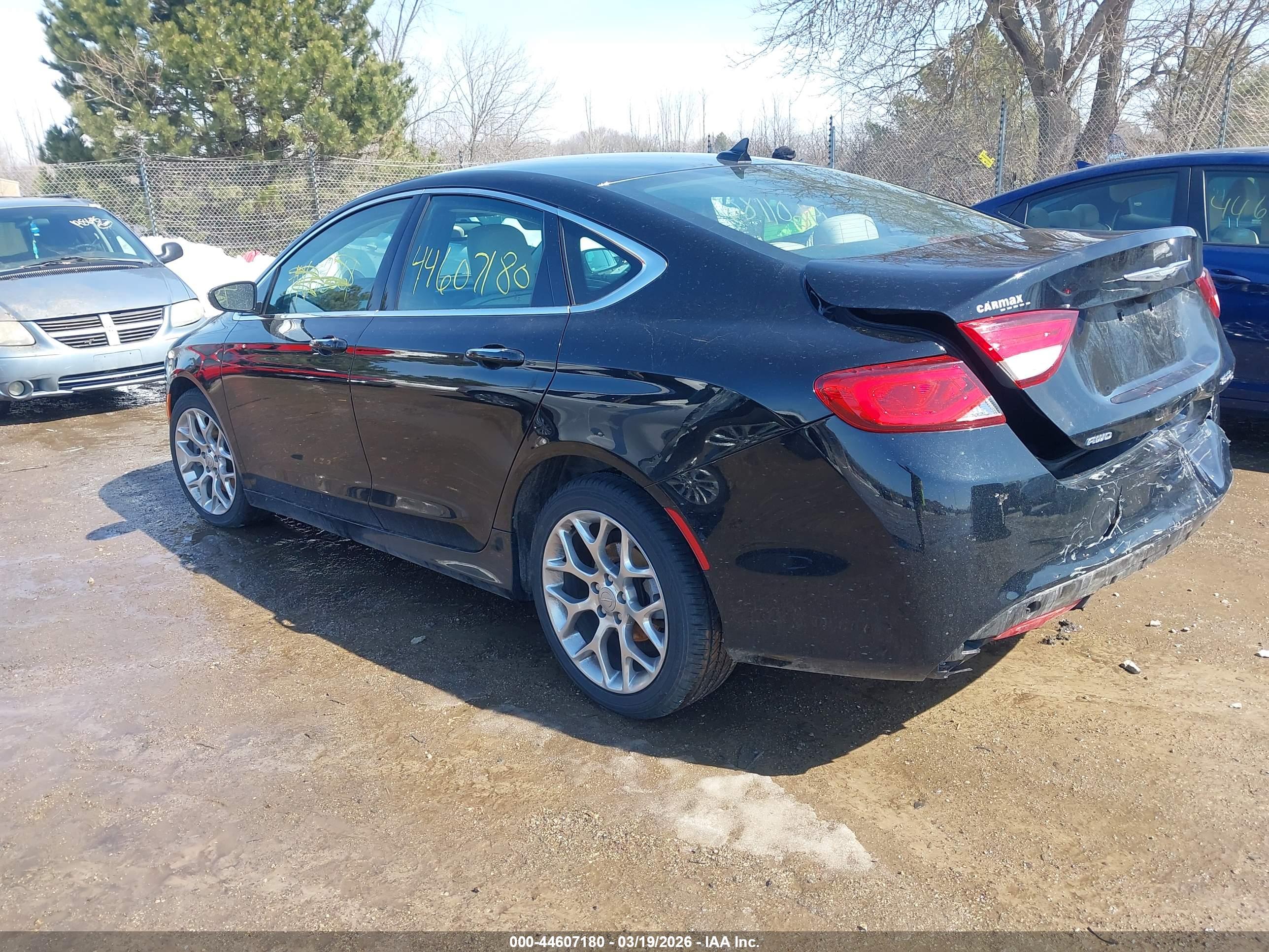 CHRYSLER 200 image 3