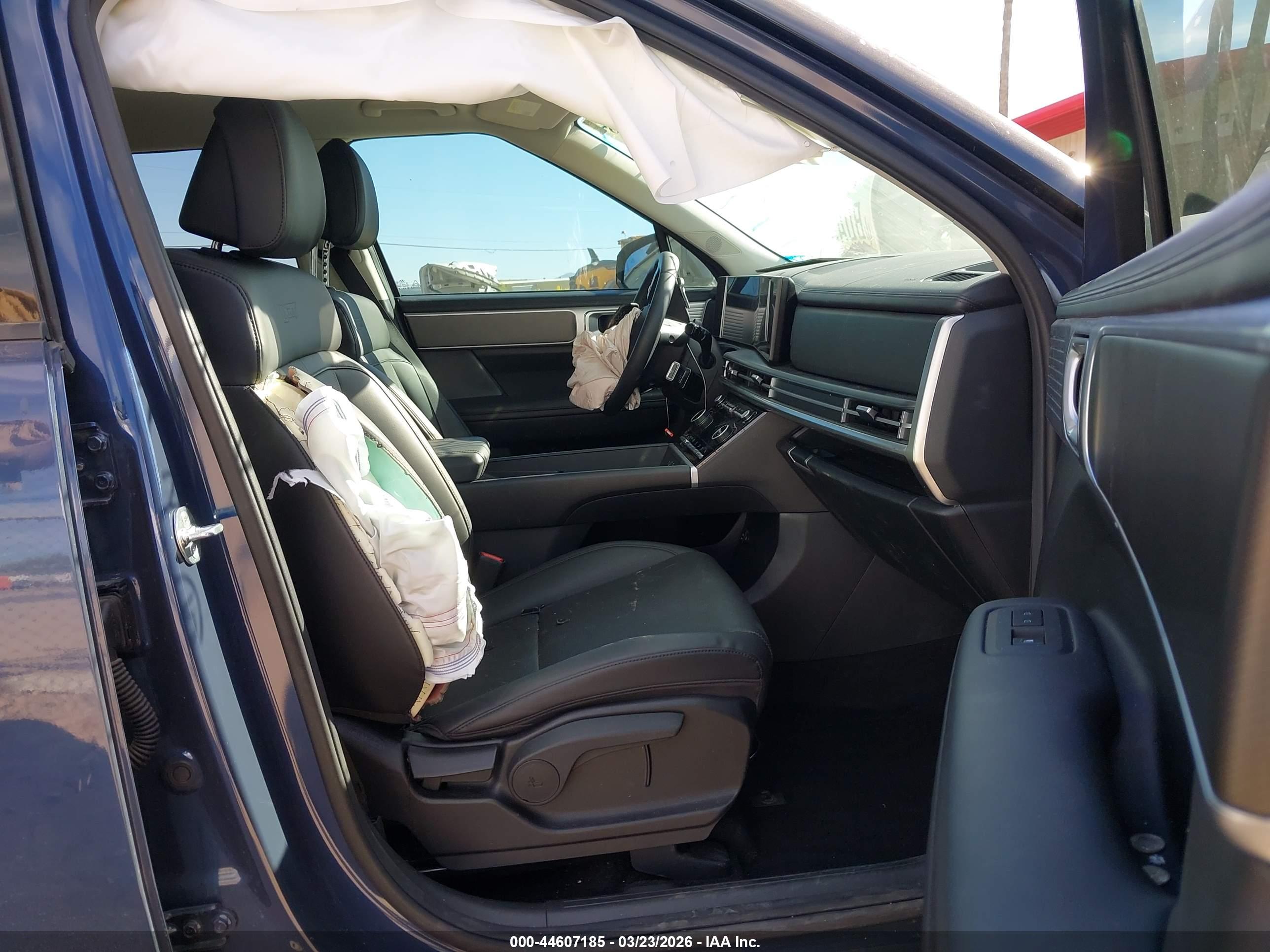 HYUNDAI SANTA image 5