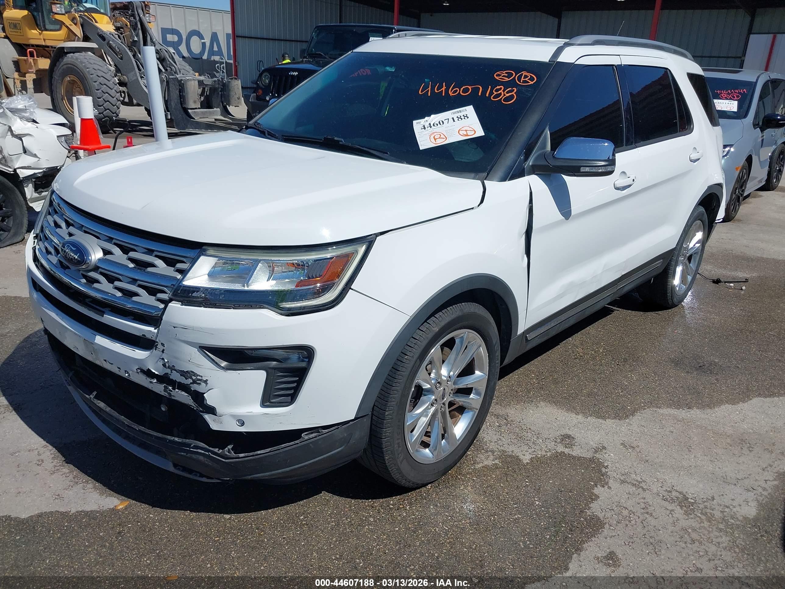 FORD EXPLORER image 2