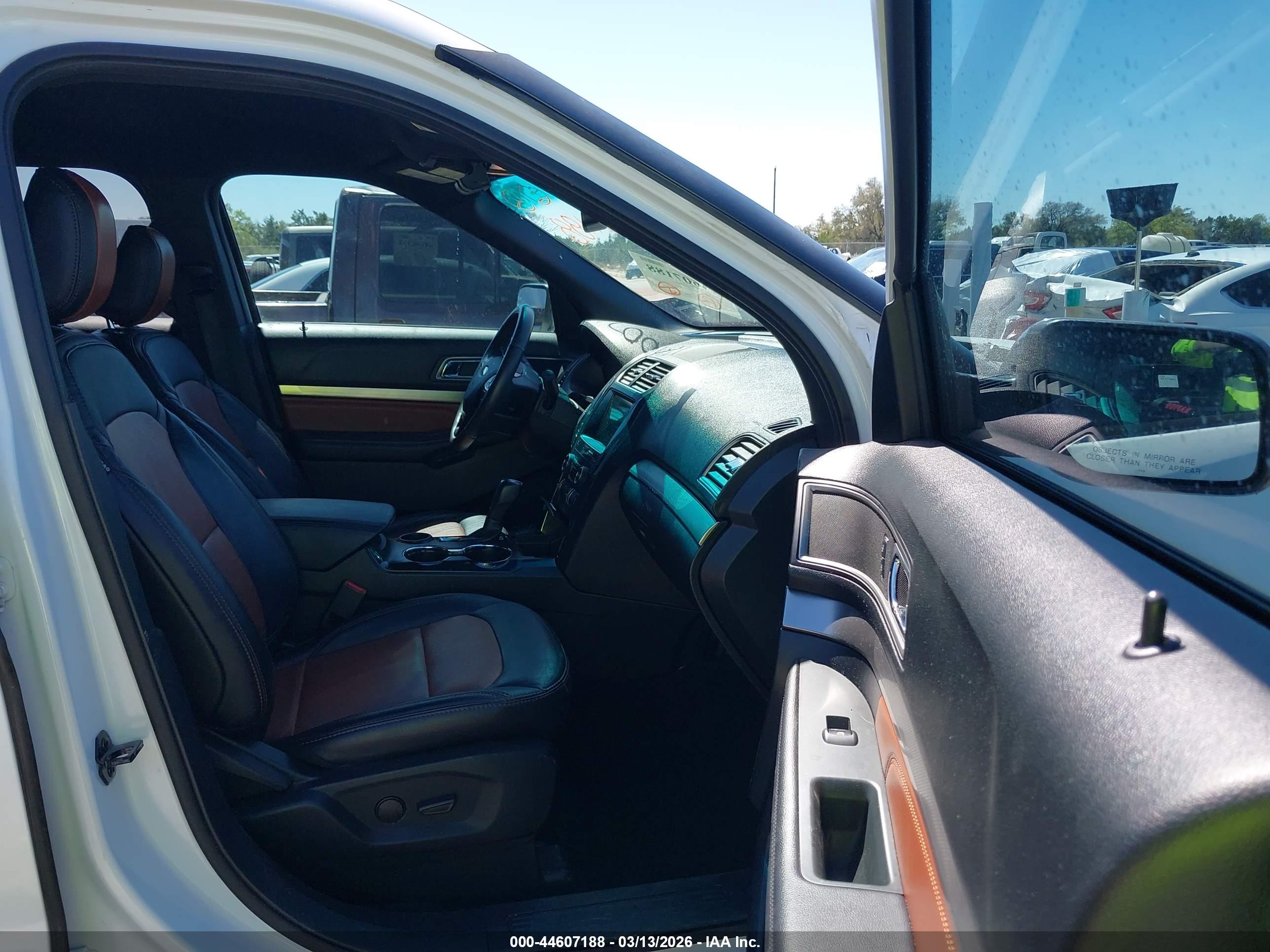 FORD EXPLORER image 5