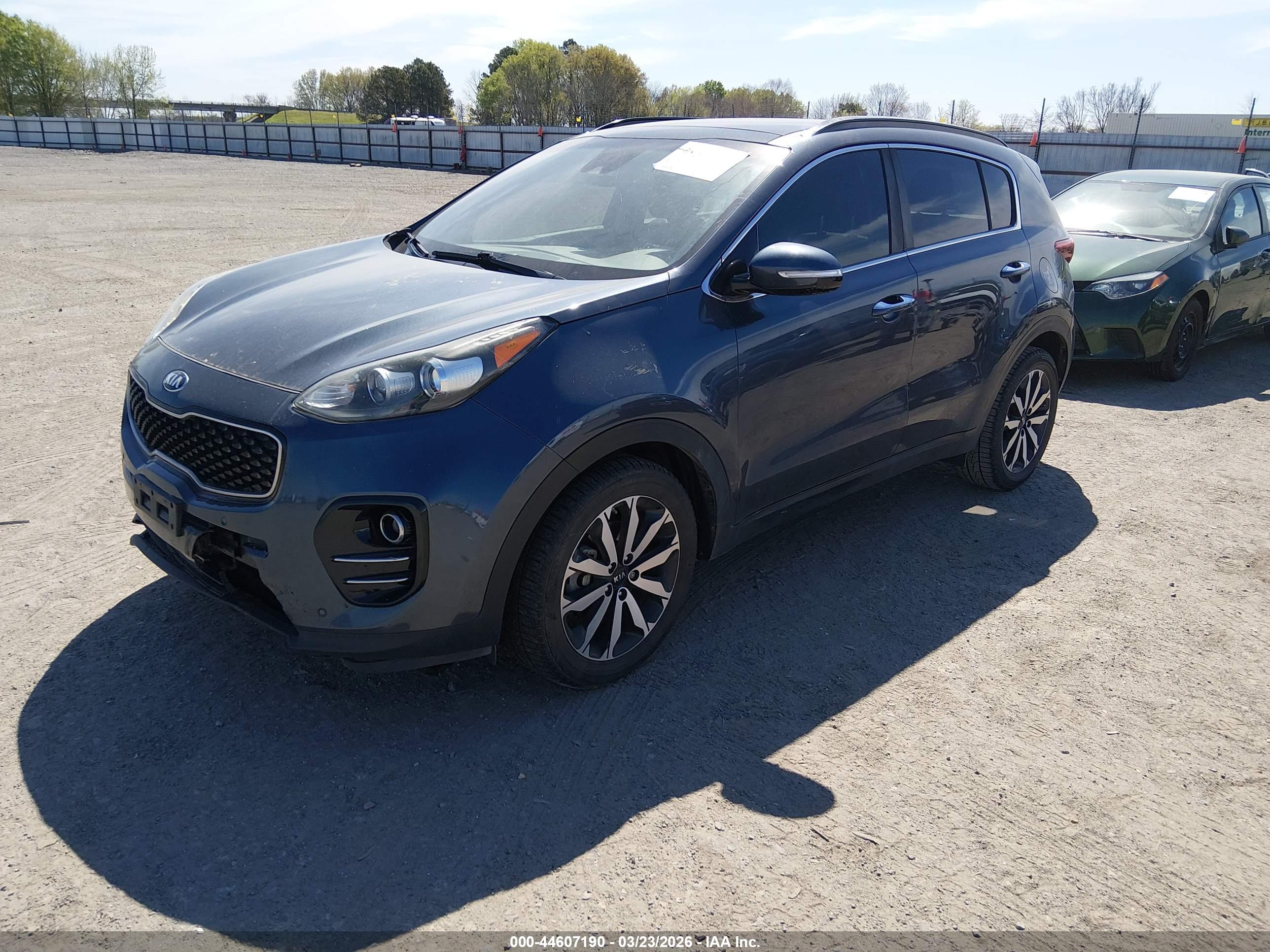 KIA SPORTAGE image 2