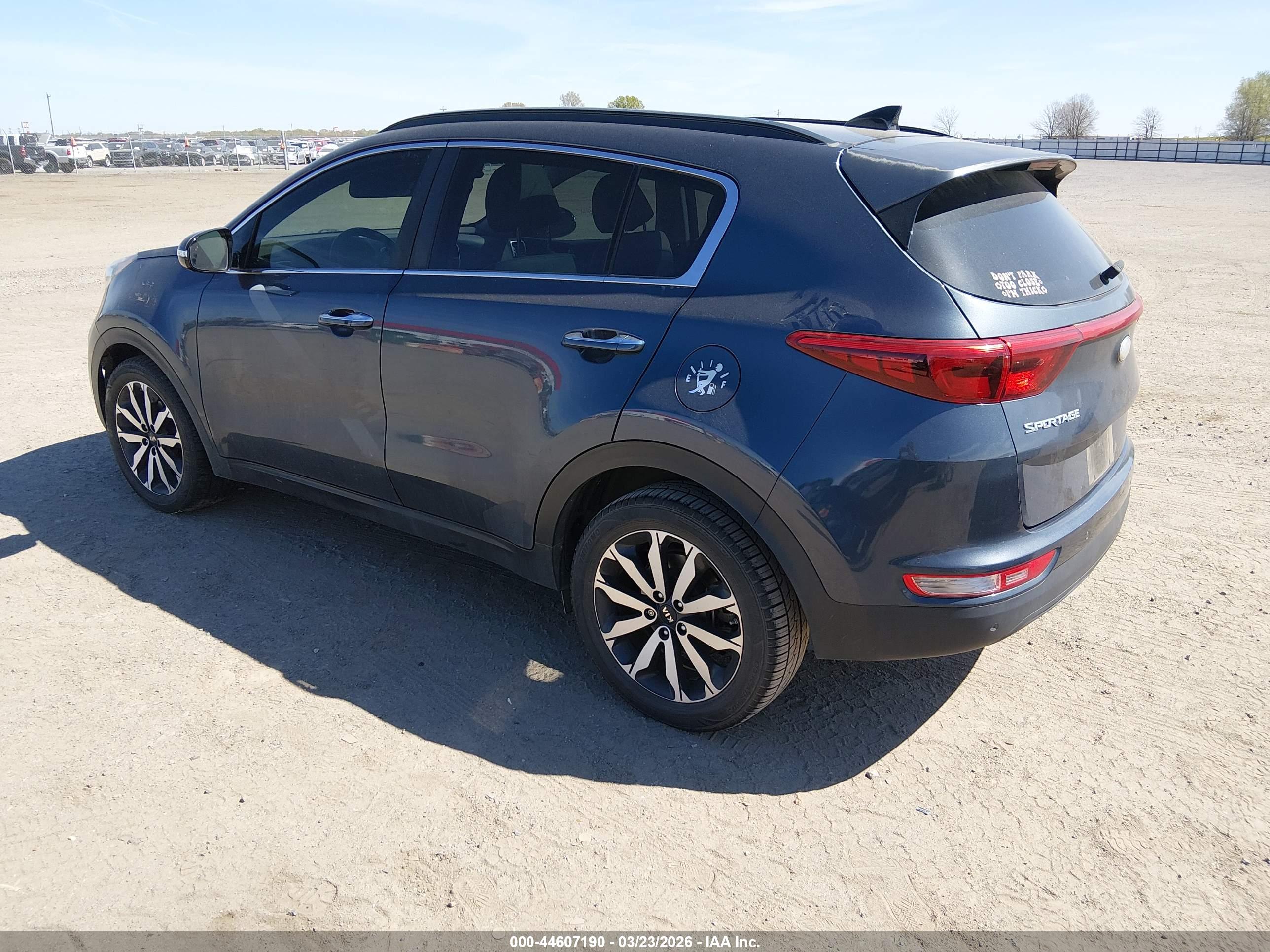 KIA SPORTAGE image 3