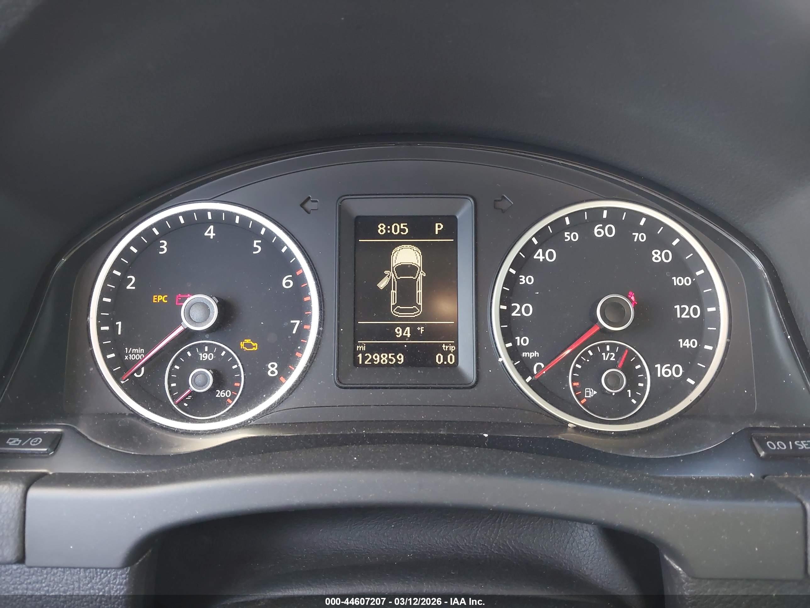 VOLKSWAGEN TIGUAN image 7