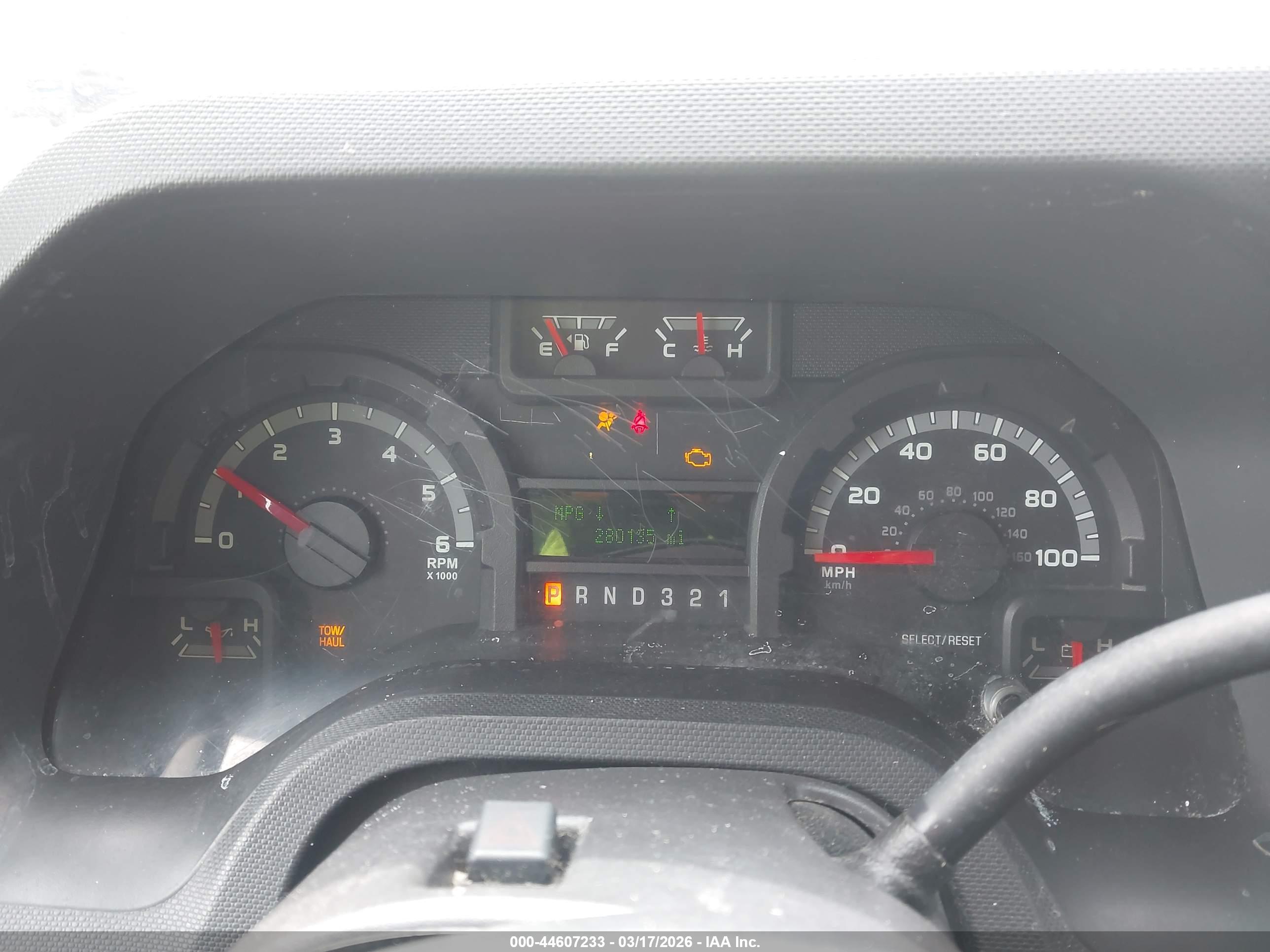 FORD E-450 image 6