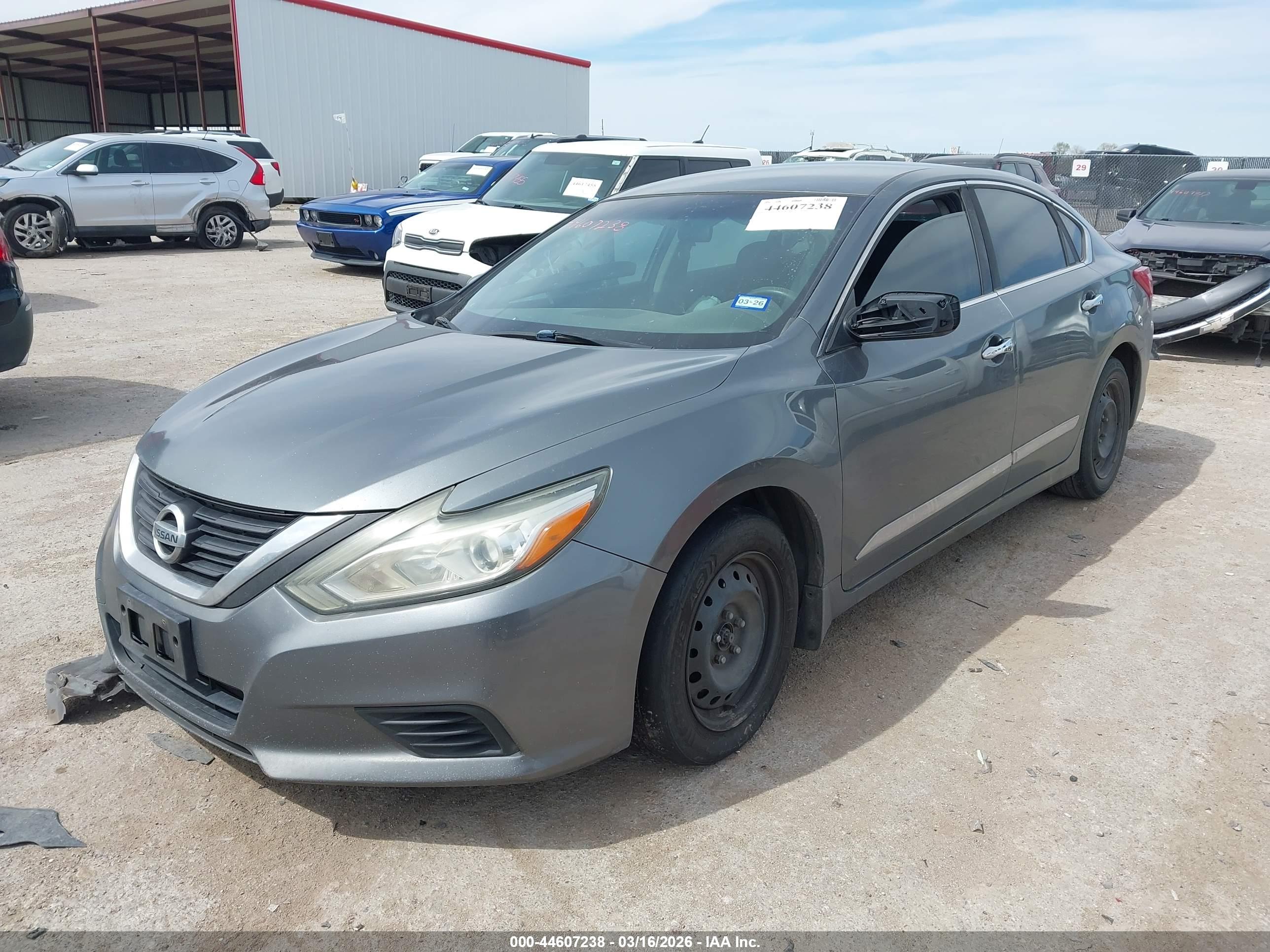 NISSAN ALTIMA image 2