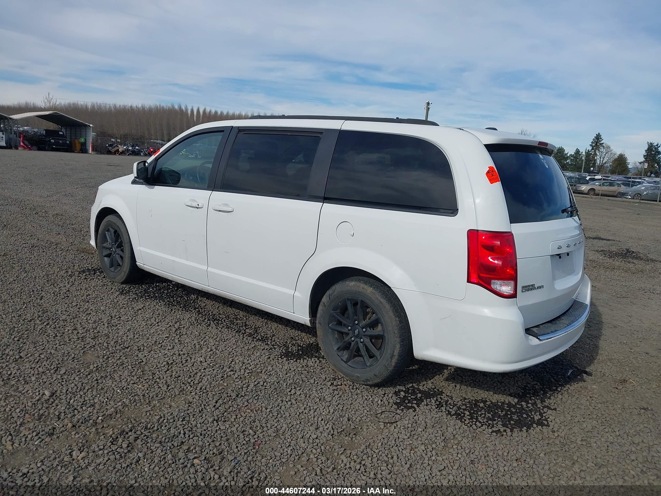 DODGE GRAND image 3