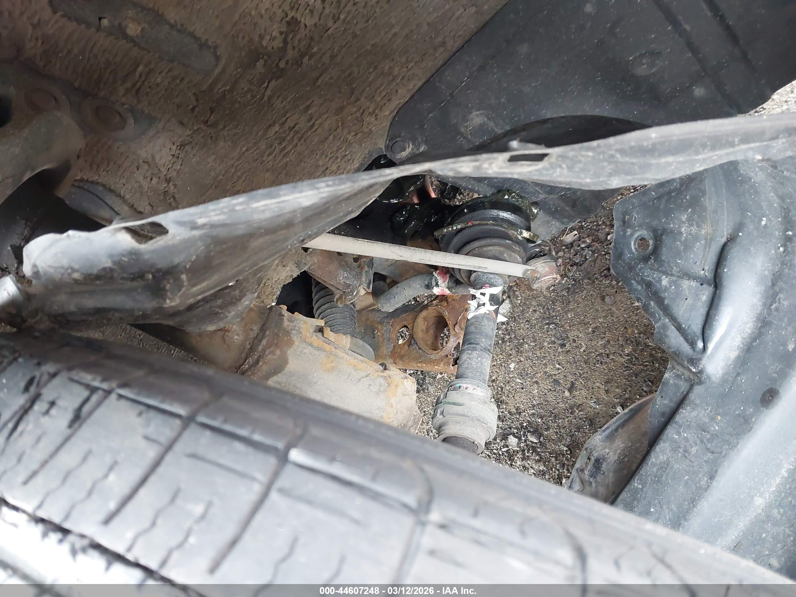 TOYOTA RAV4 image 6