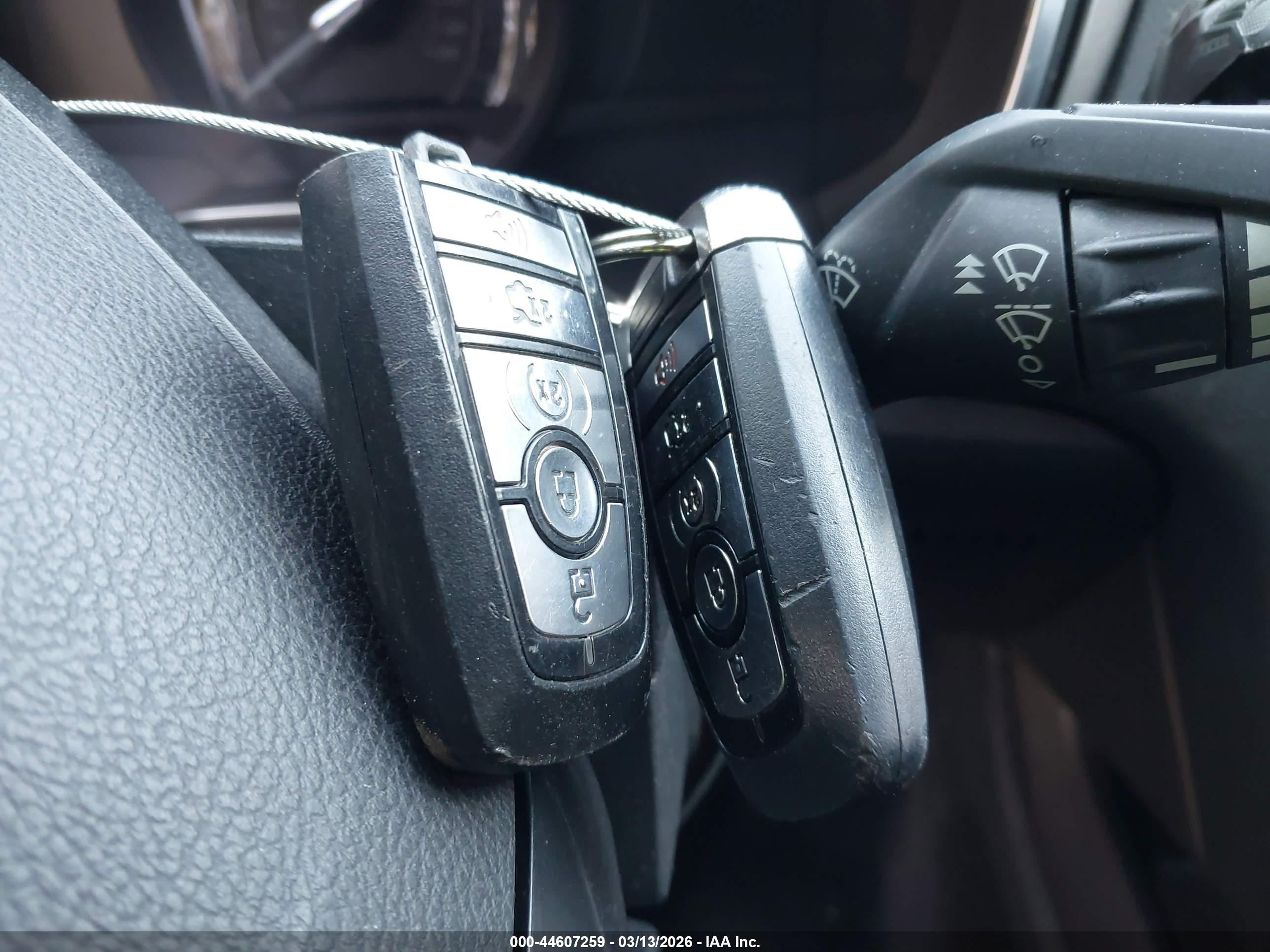 FORD FUSION image 11