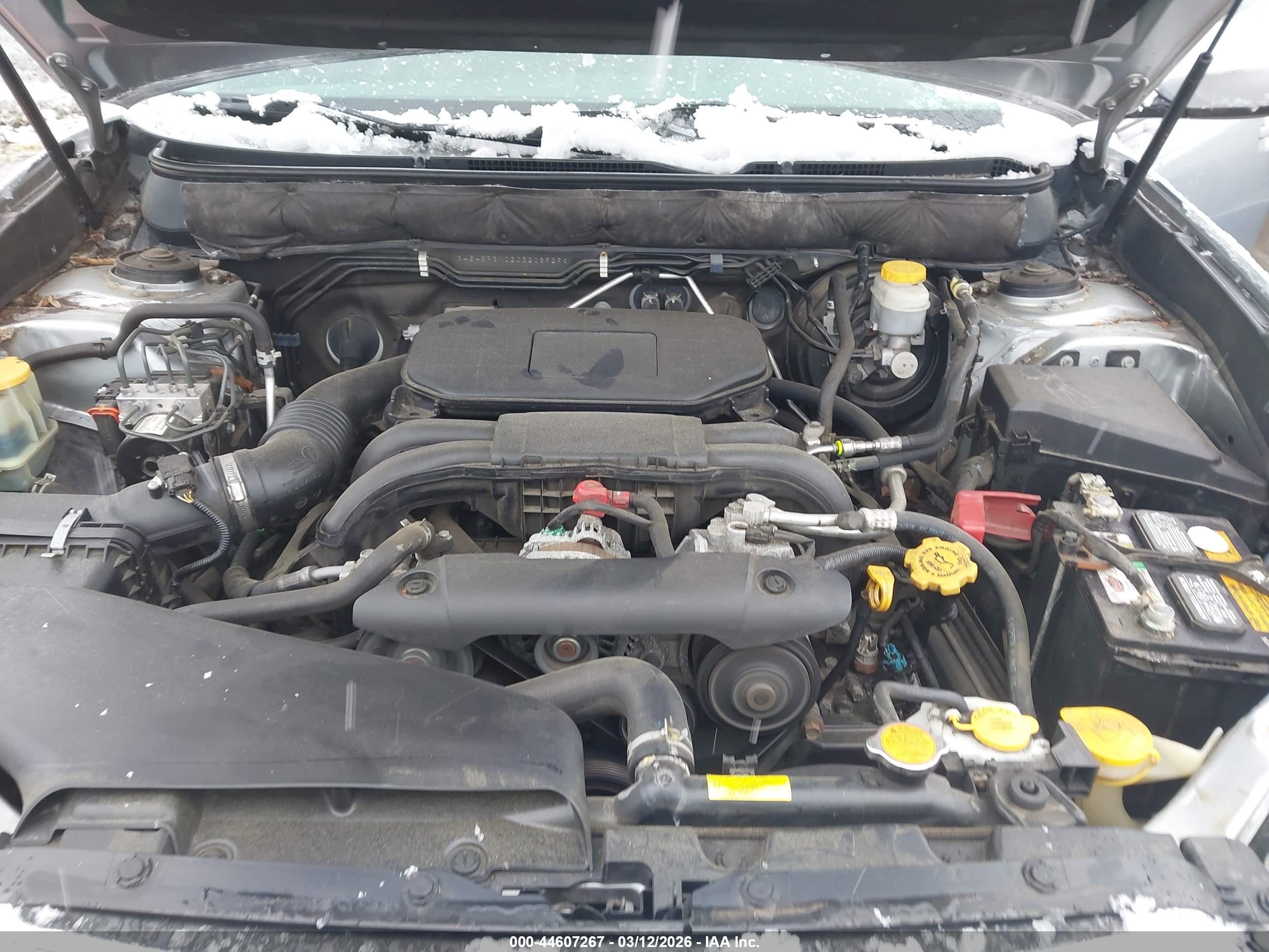 SUBARU OUTBACK image 10
