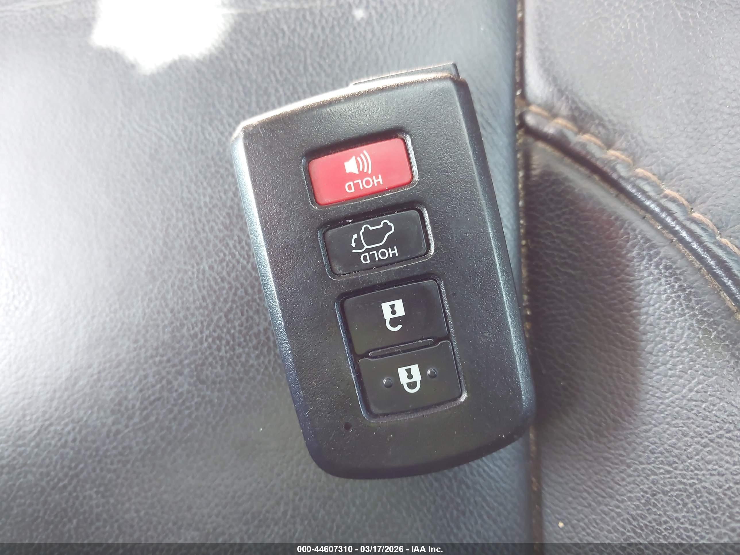 TOYOTA HIGHLANDER image 11
