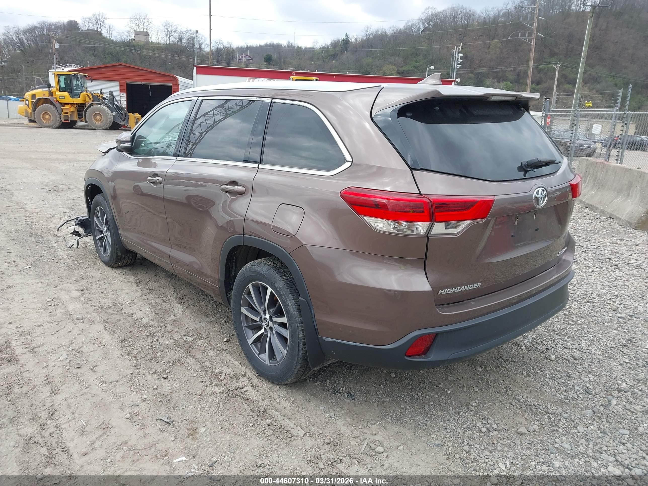 TOYOTA HIGHLANDER image 3
