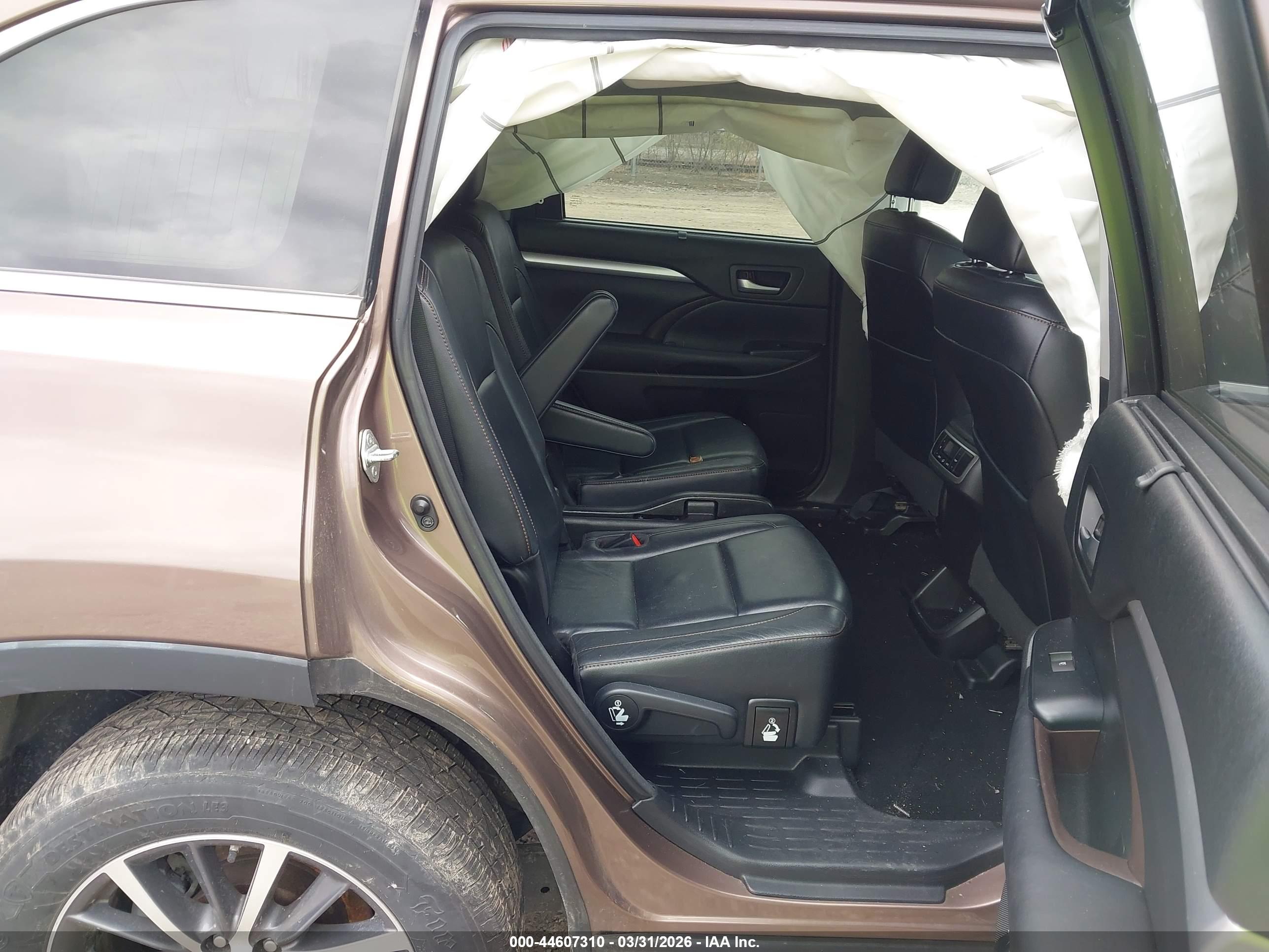 TOYOTA HIGHLANDER image 8