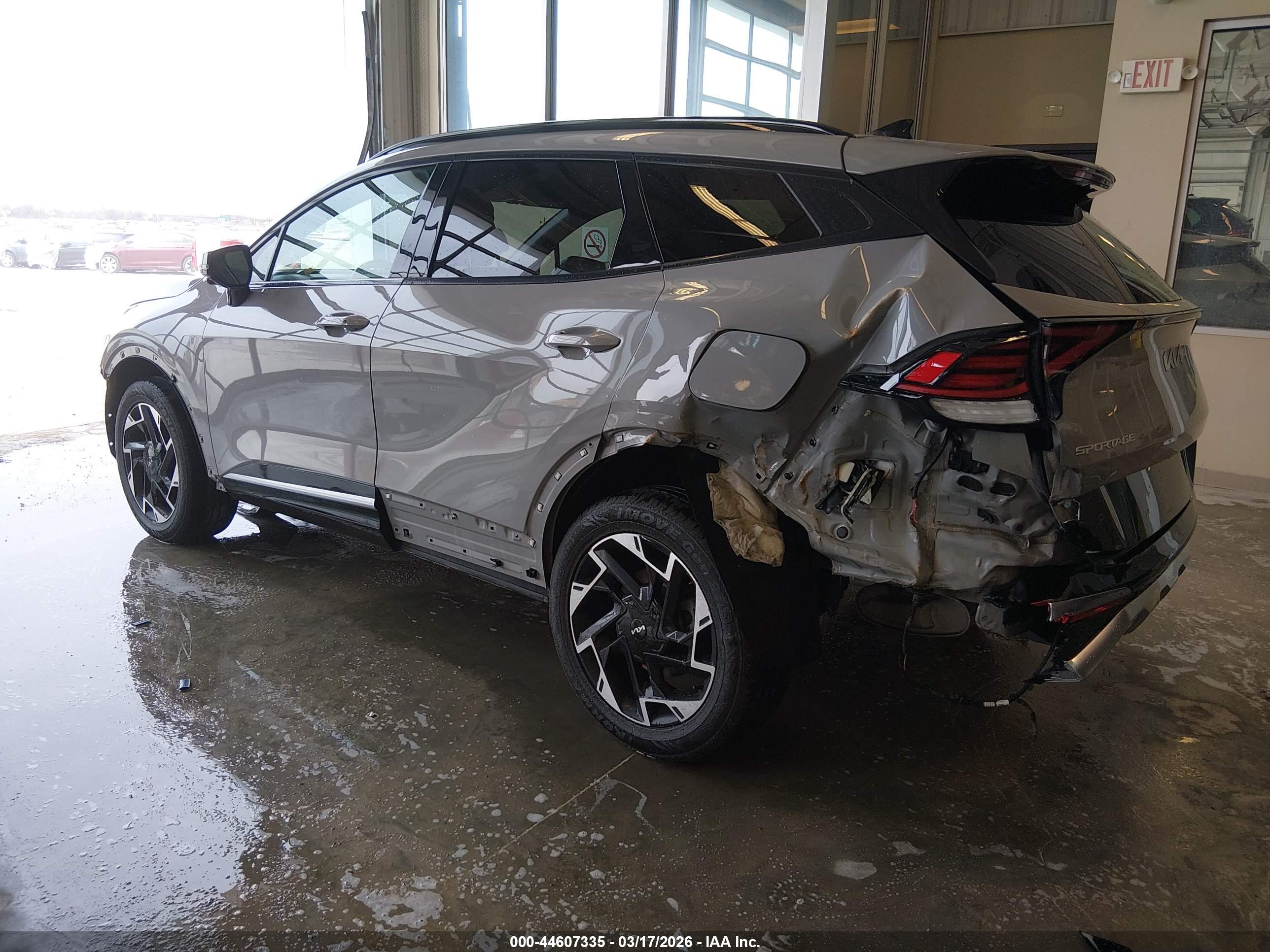 KIA SPORTAGE image 3