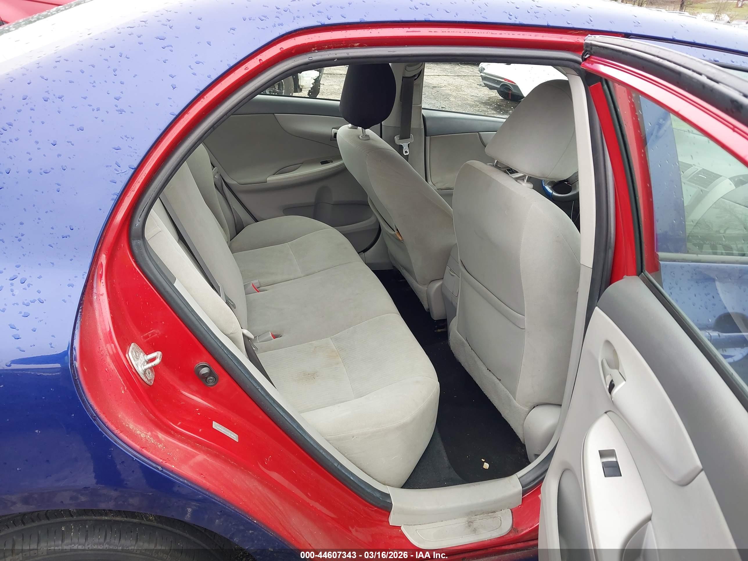TOYOTA COROLLA image 8