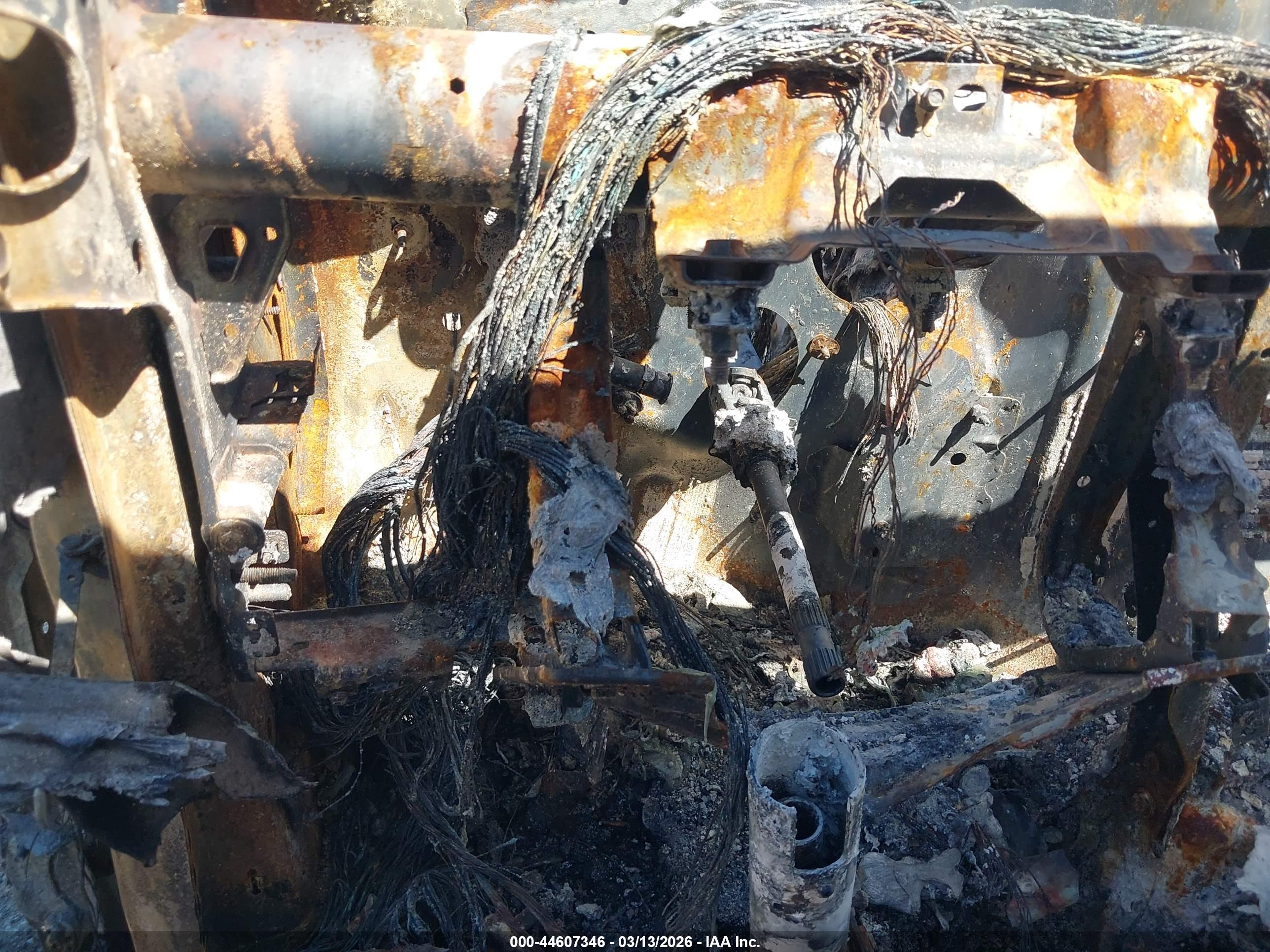 GMC SIERRA image 7
