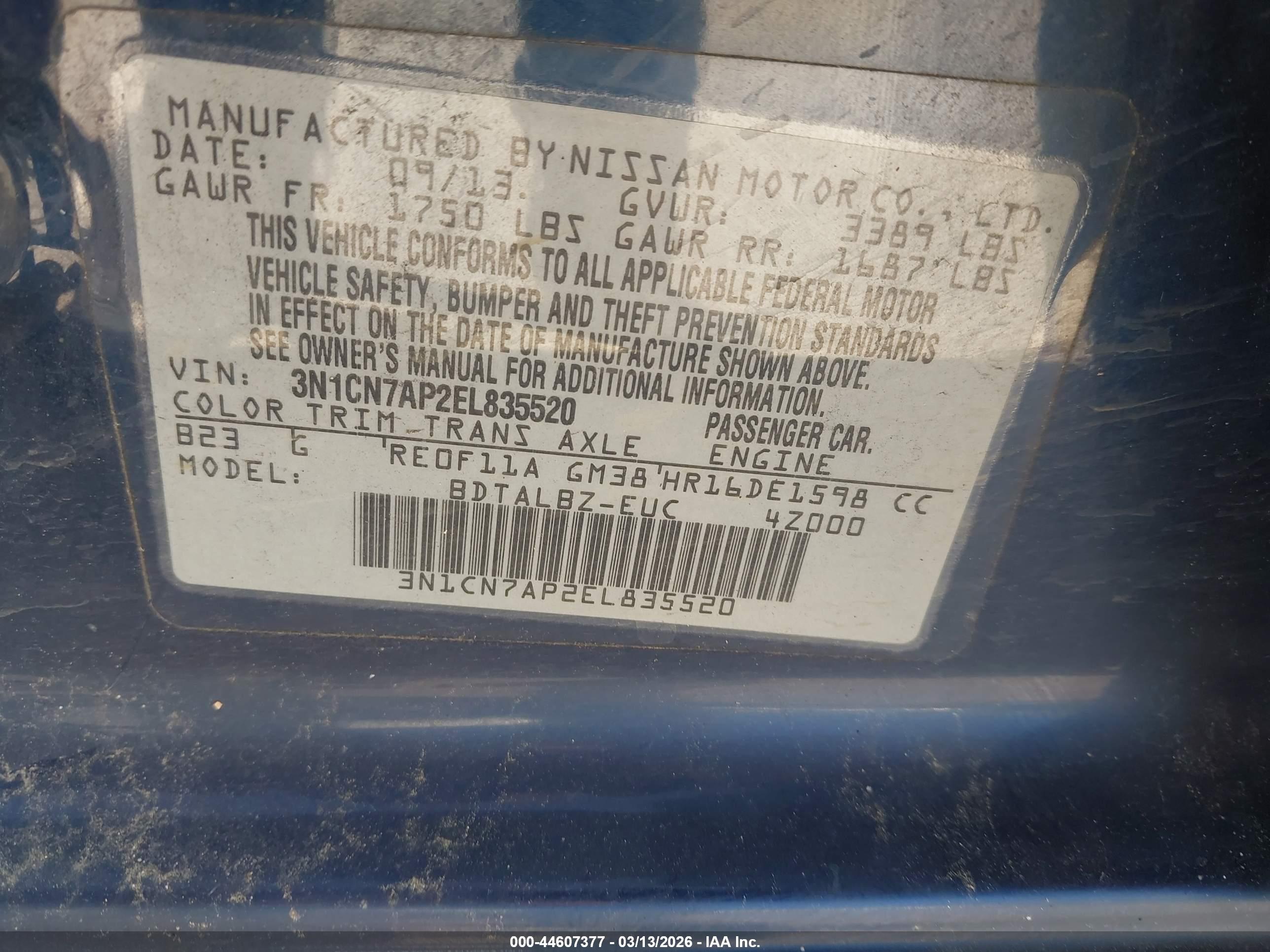 NISSAN VERSA image 9
