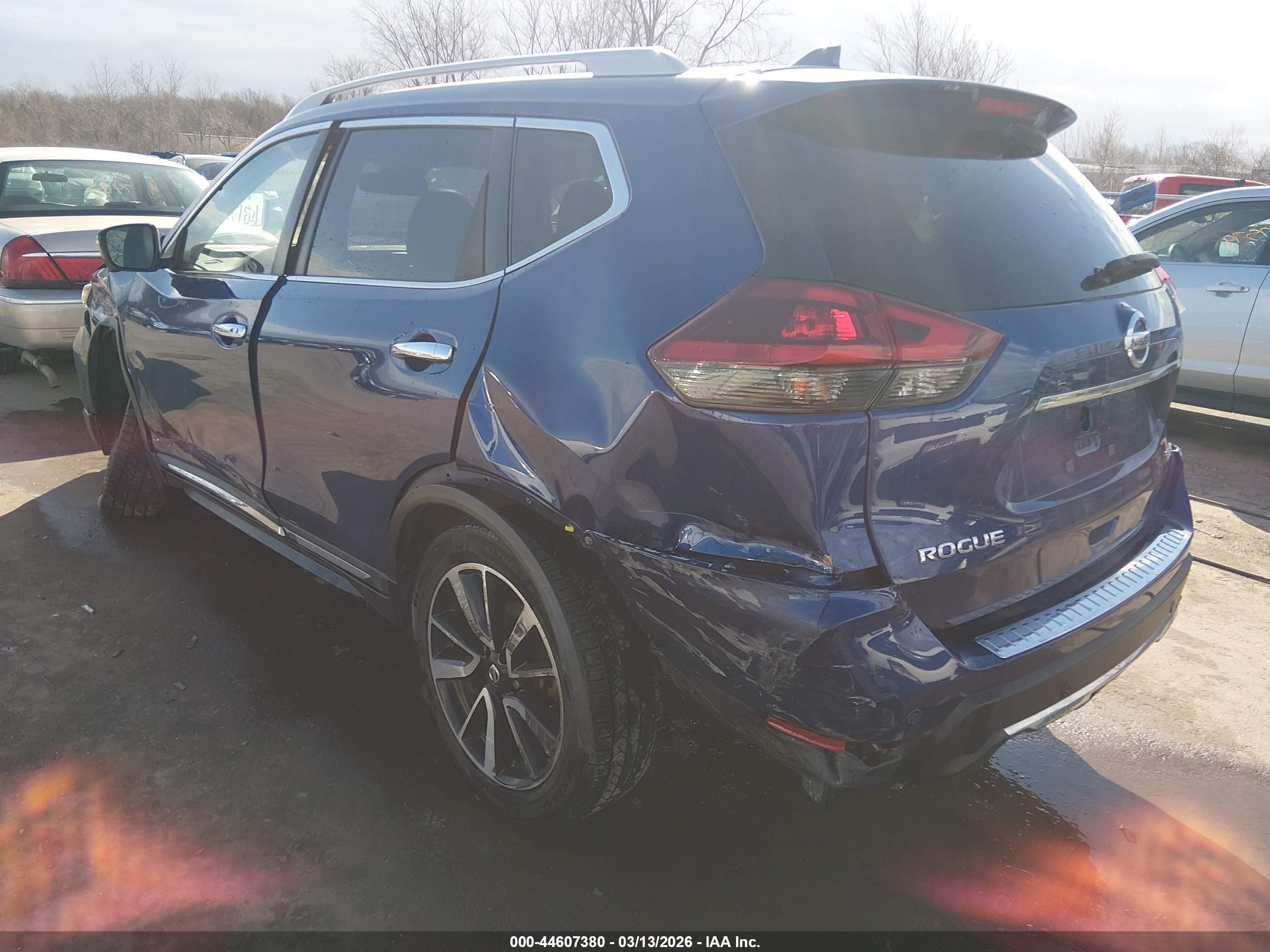 NISSAN ROGUE image 3